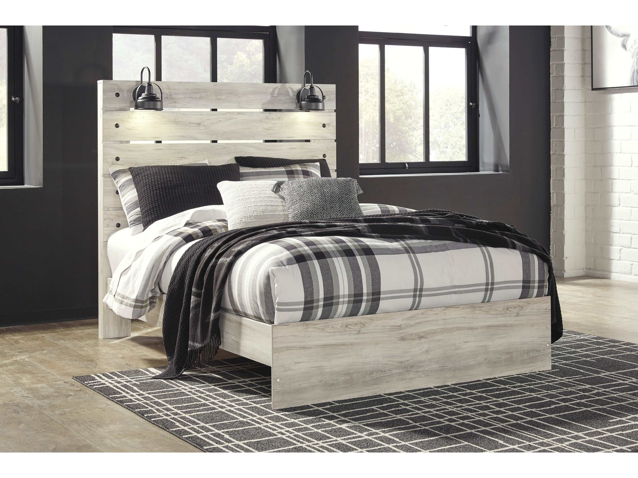 Cambeck Whitewash Queen Panel Bed