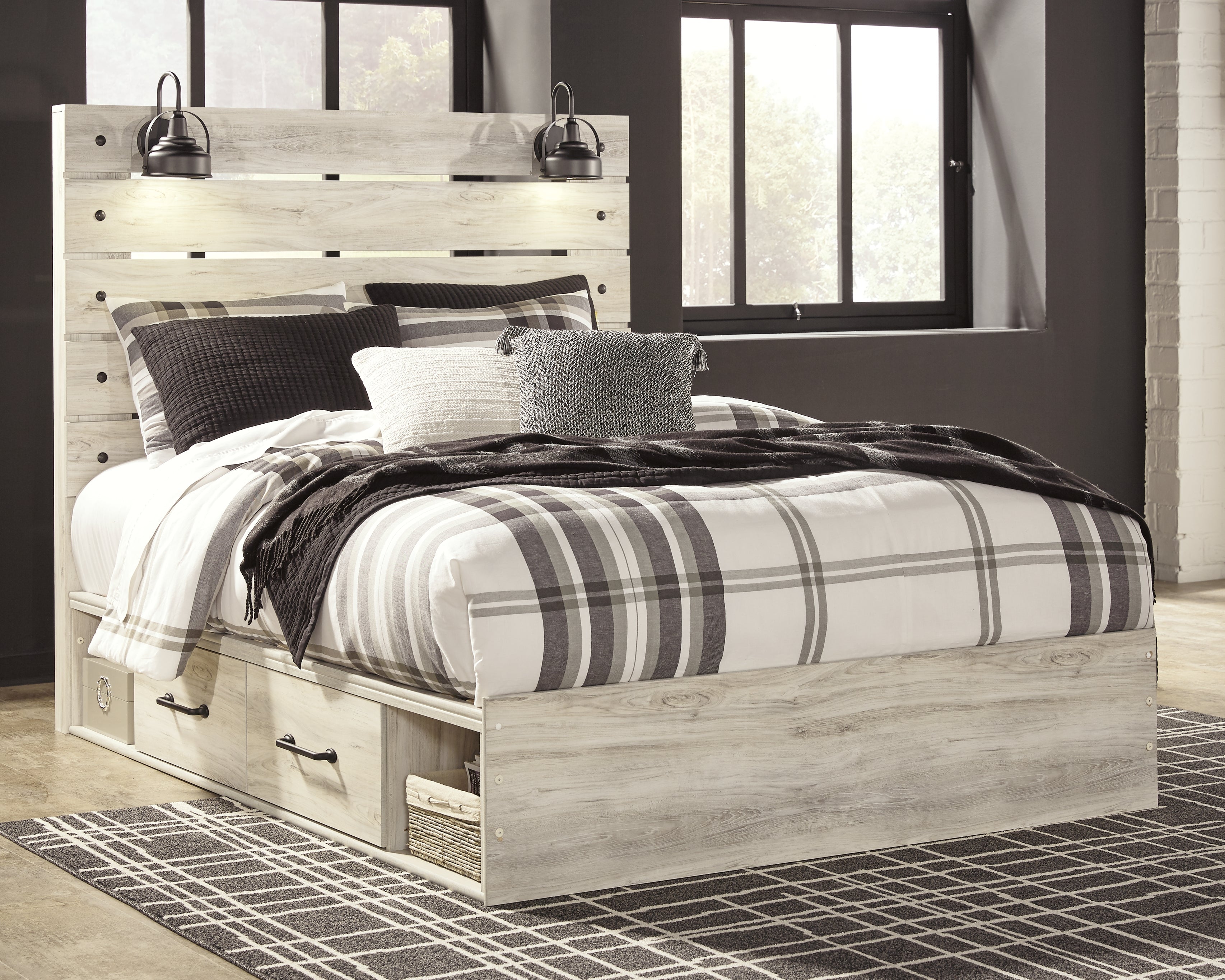 Cambeck Whitewash Queen Panel Bed with 4 Storage Drawers