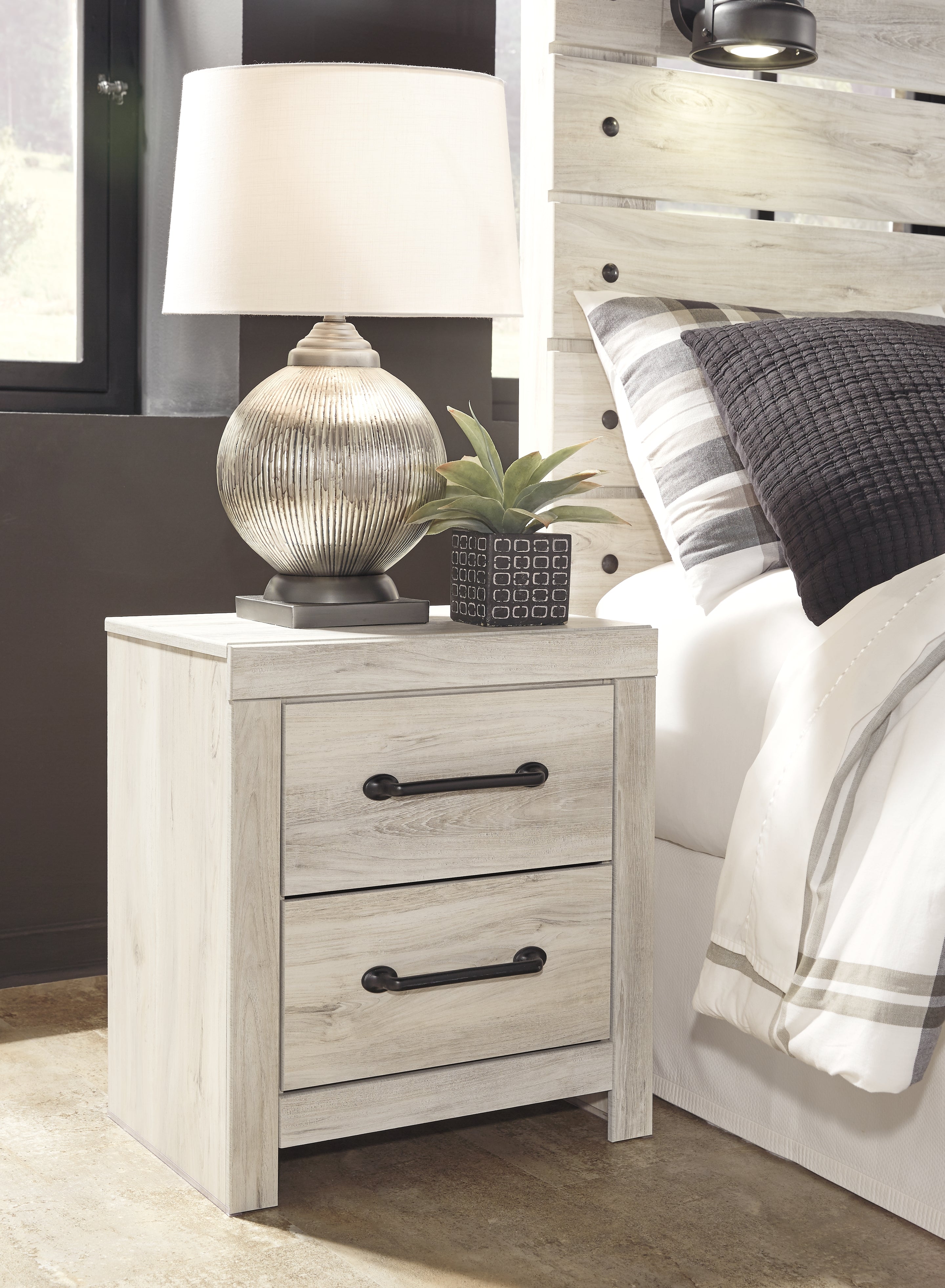 Cambeck Whitewash Queen Storage Bedroom Set