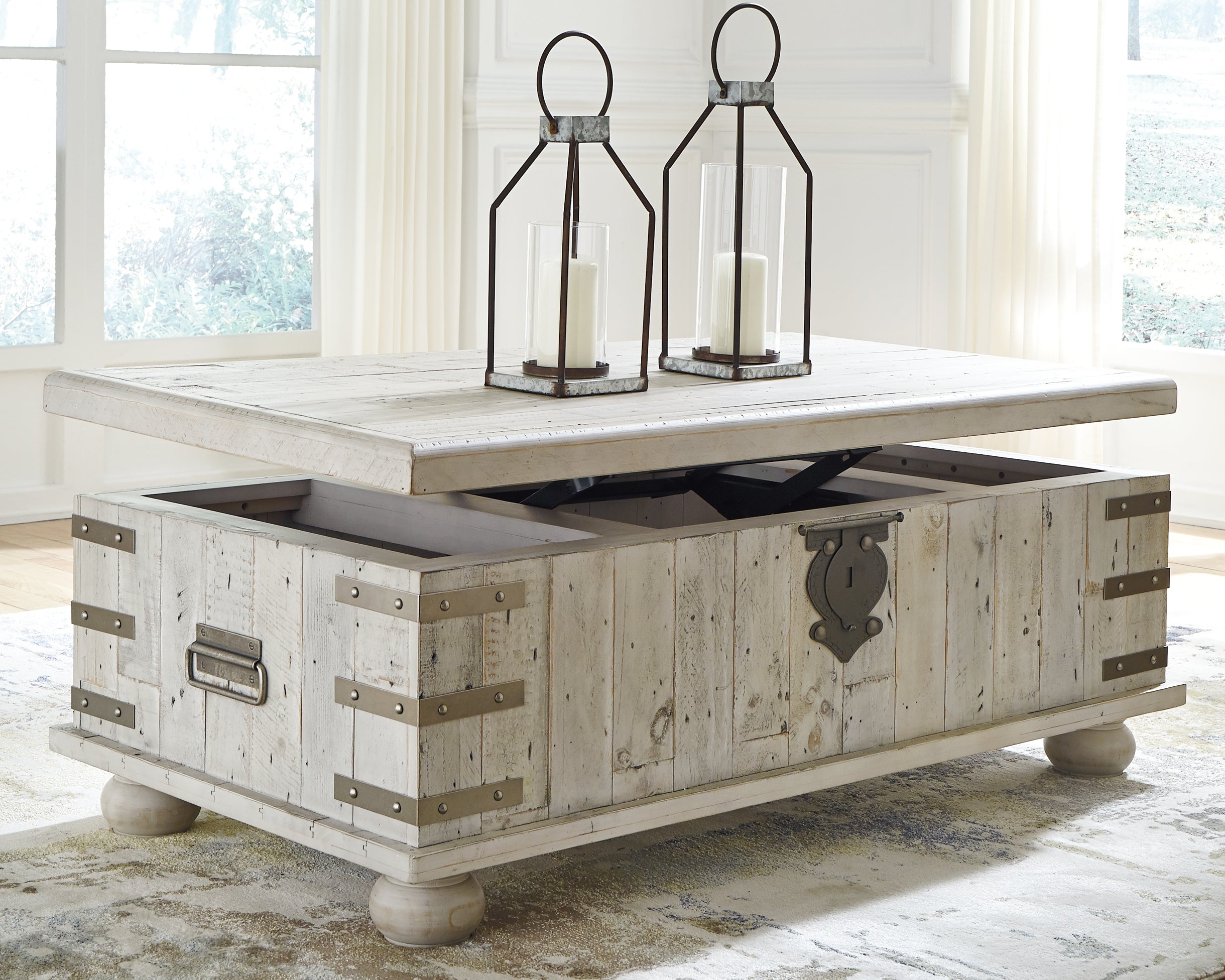 Carynhurst White Wash Gray Lift Top Coffee Table
