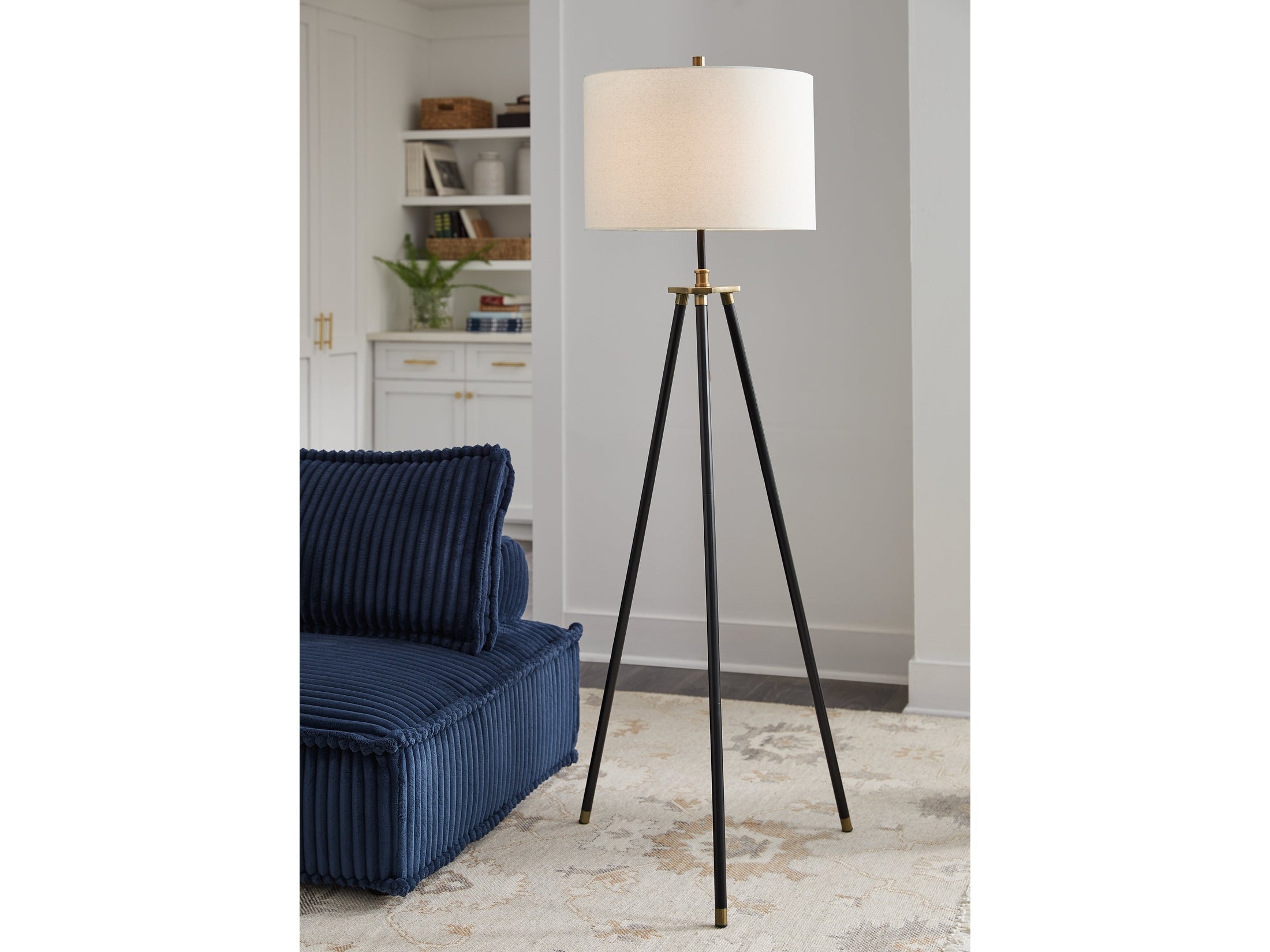 Cashner Black/Gold Finish Floor Lamp