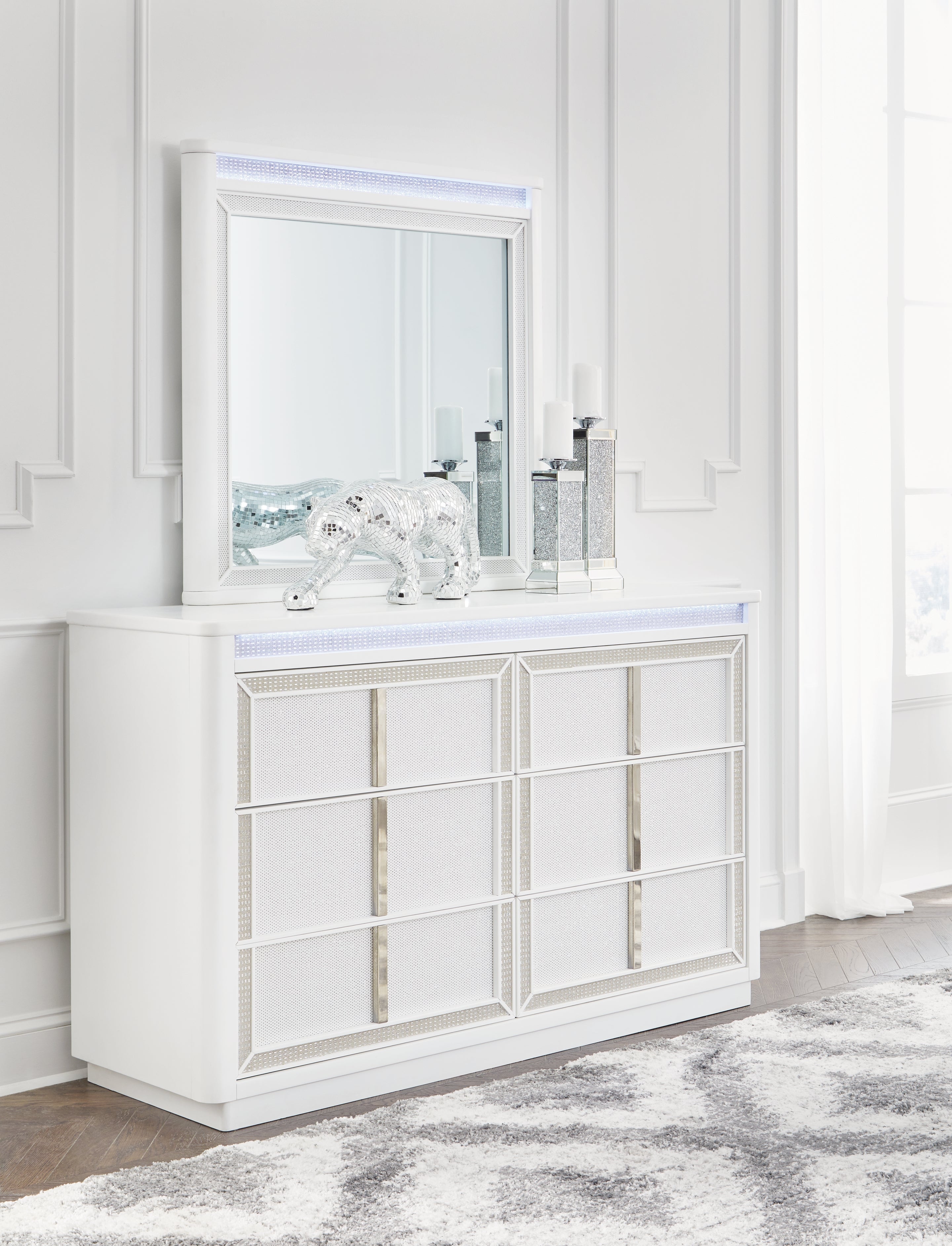 Chalanna Queen Upholstered Storage Bedroom Set with Dresser and Mirror