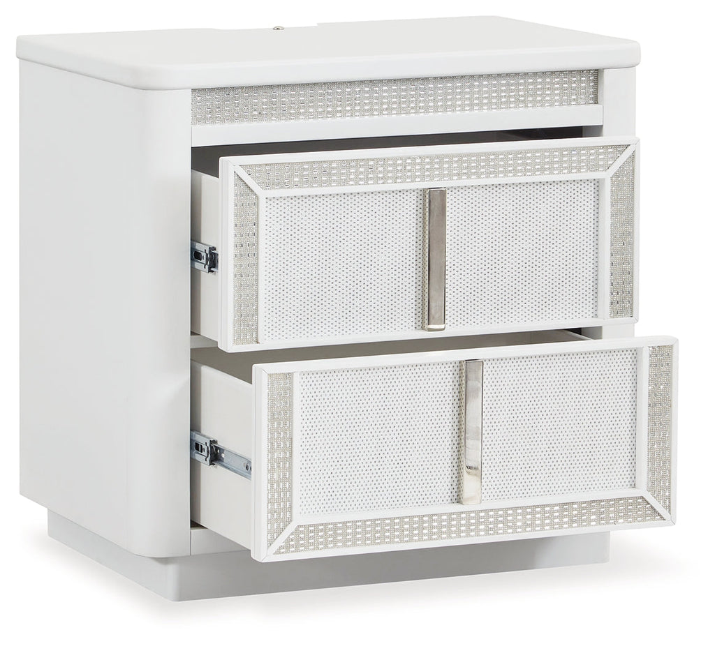 Chalanna White Queen Panel Storage Bedroom Set with Nightstand