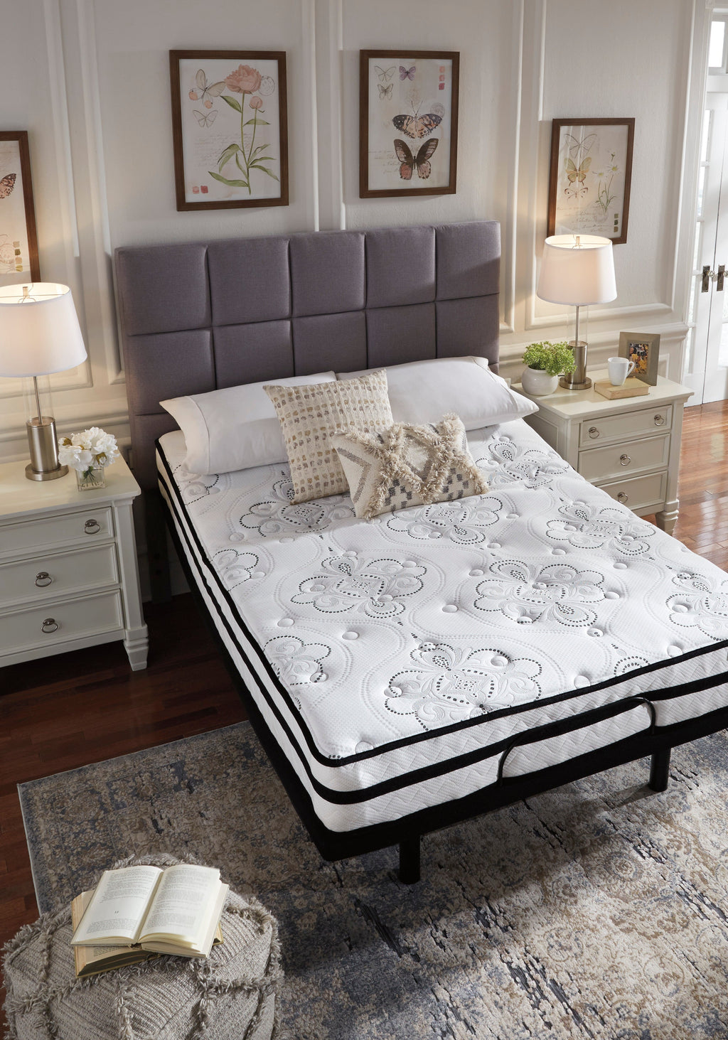 Chime 10 Inch Hybrid King Mattress in a Box
