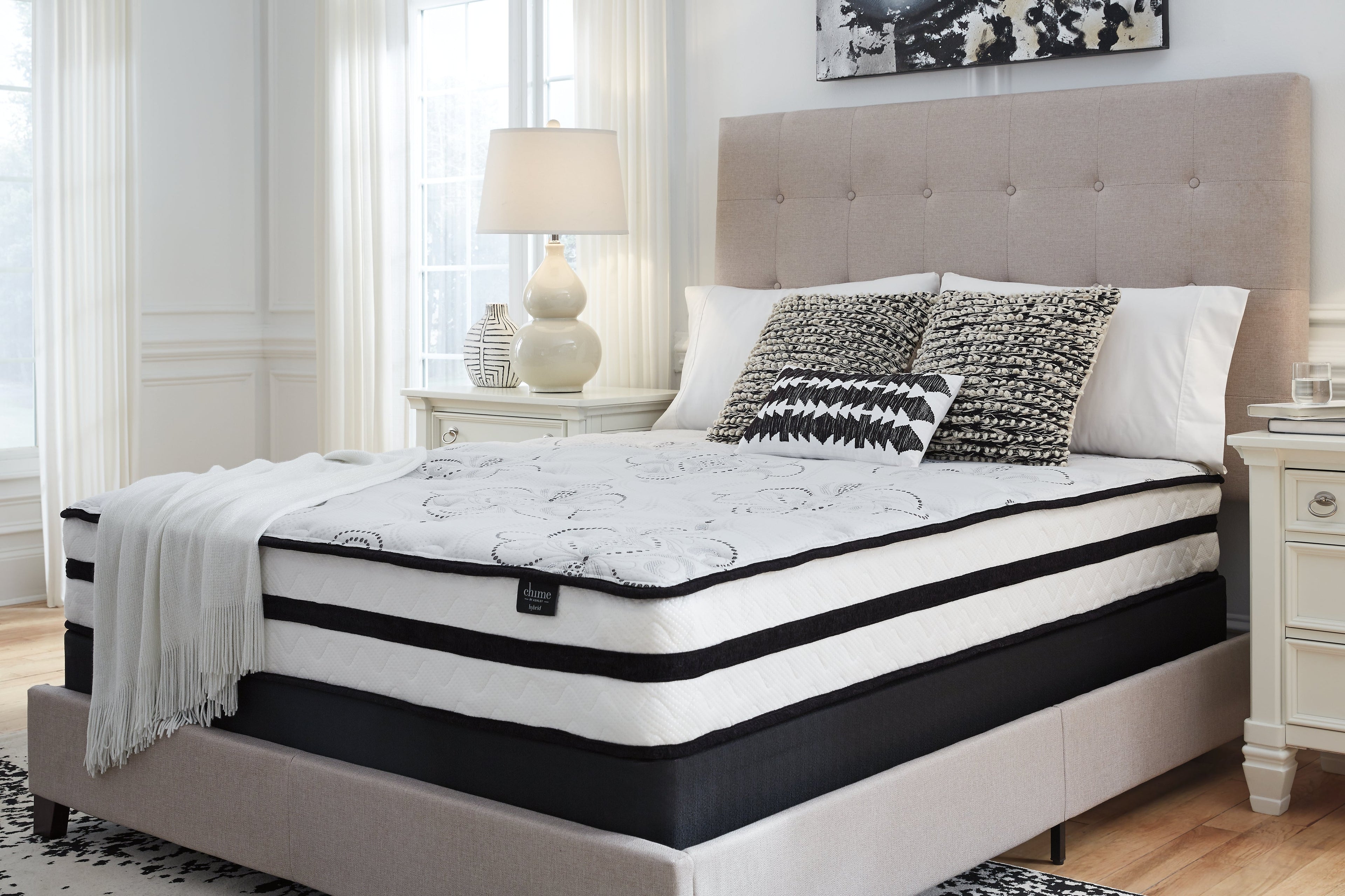 Chime 10 Inch Hybrid White 10 Inch Queen Mattress and Pillow