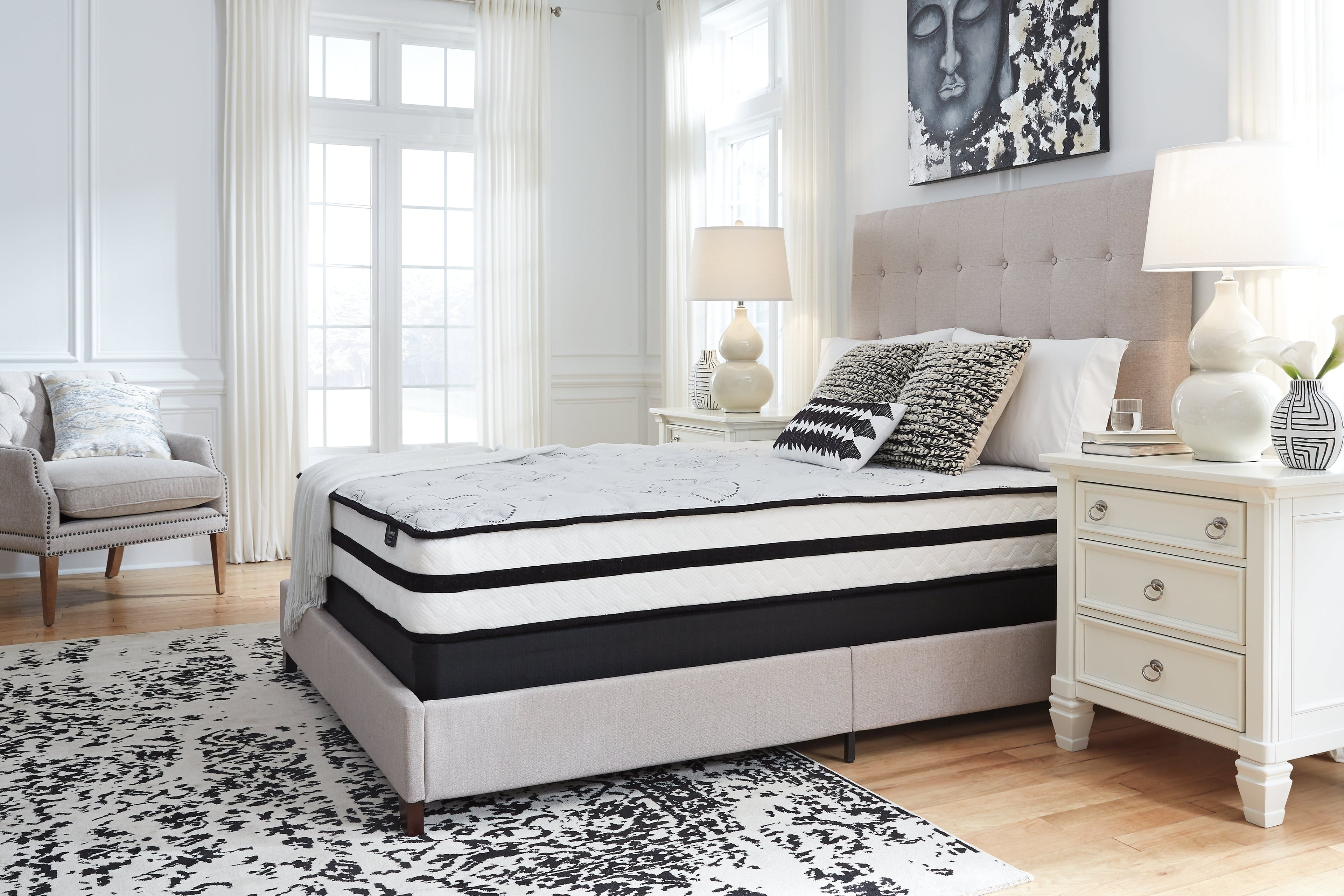 Chime 10 Inch Hybrid White 10 Inch Queen Mattress and Pillow