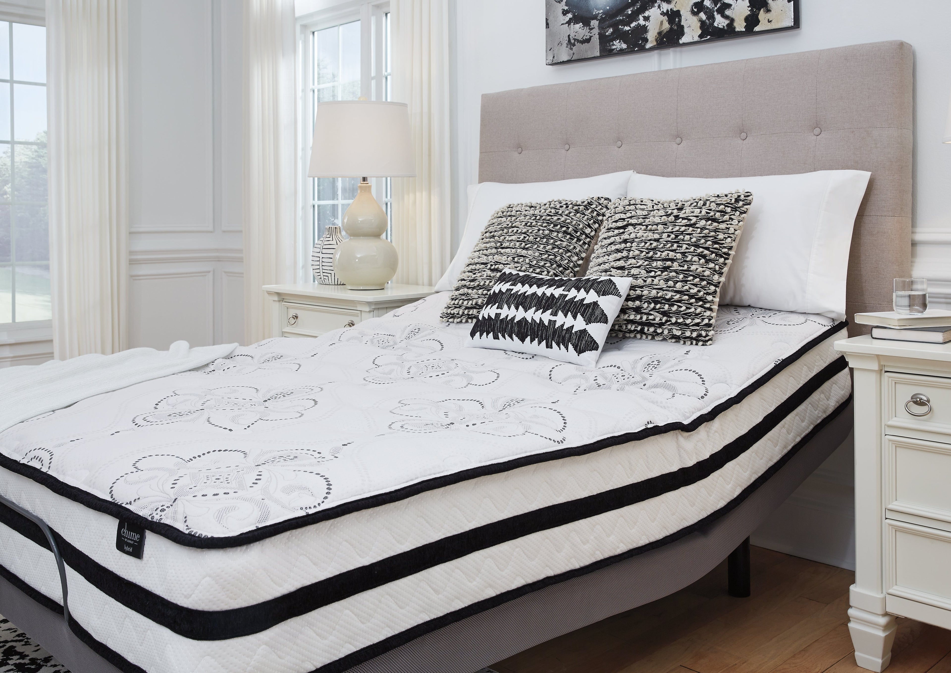 Chime 10 Inch Hybrid White 10 Inch Queen Mattress and Pillow