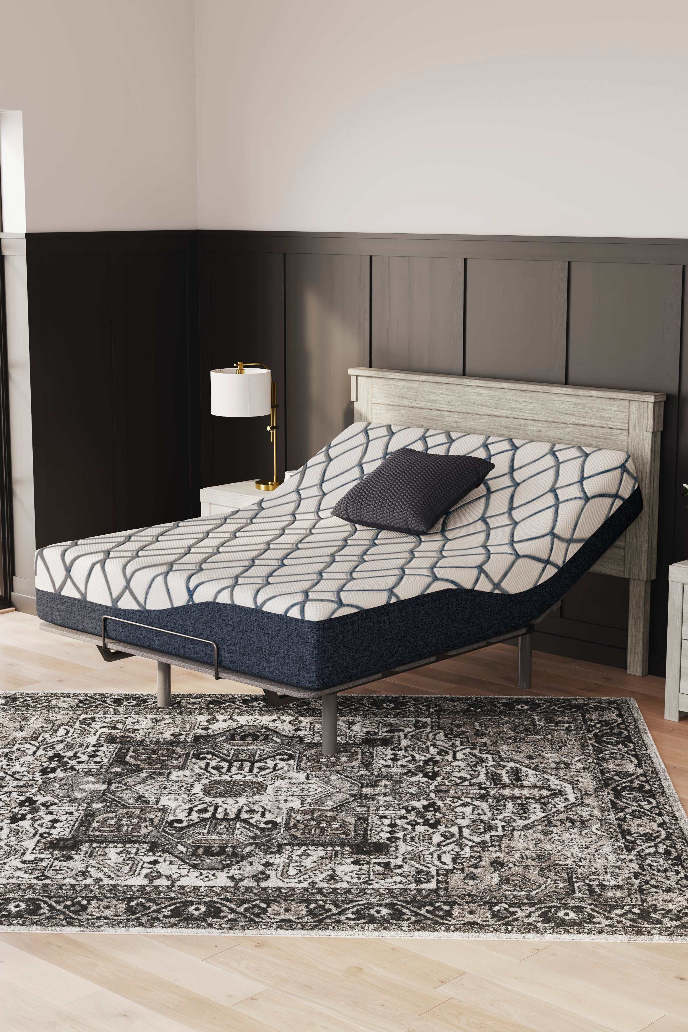 Chime Elite 2.0 White/Blue Memory Foam Mattress / Plush