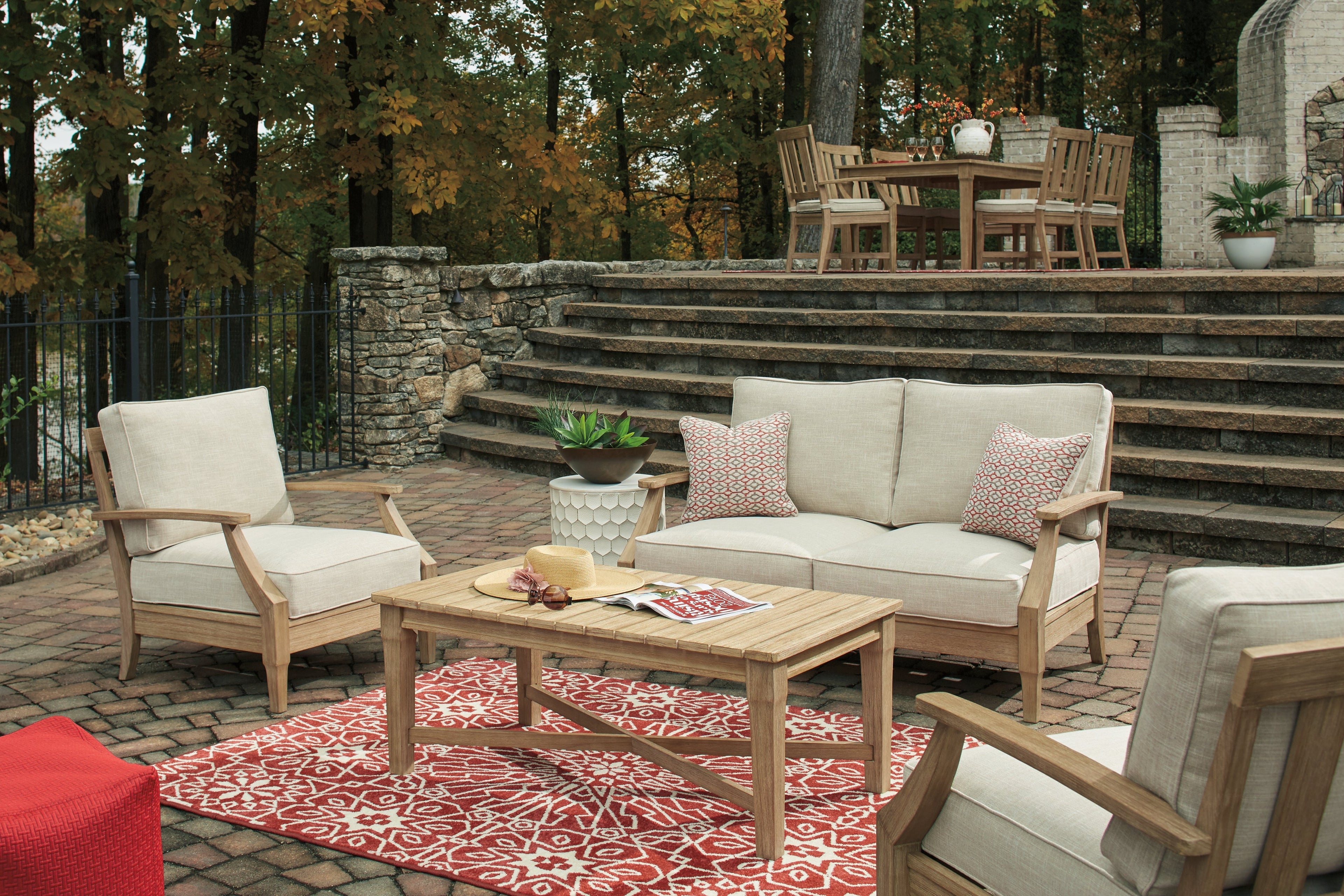 Clare View Outdoor Loveseat w/ Cushion
