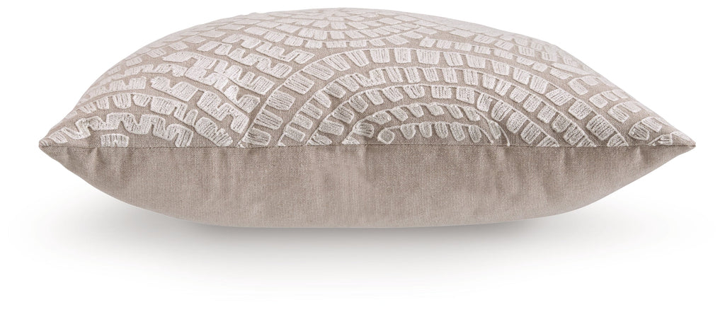 Cortlen Beige/Ivory Pillow (Set of 4)