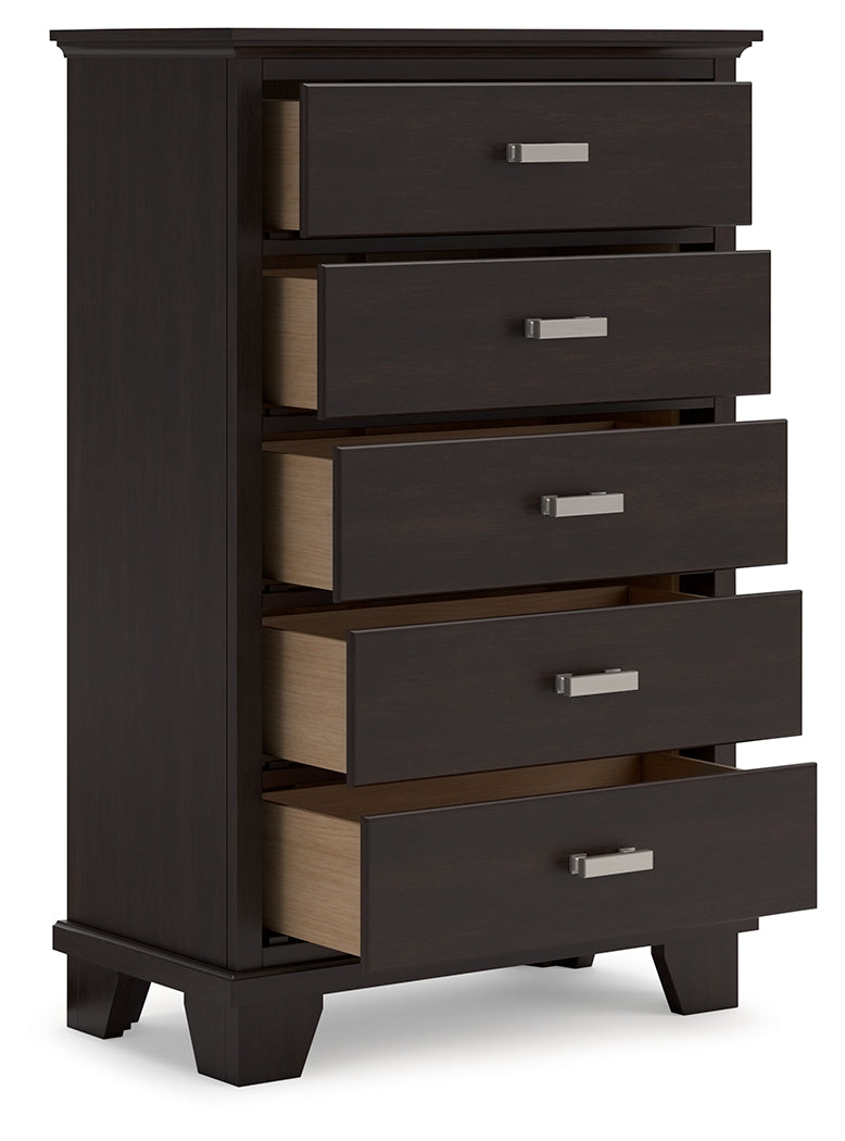 Covetown Dark Brown Full Panel Bedroom Set with Chest and Nightstand