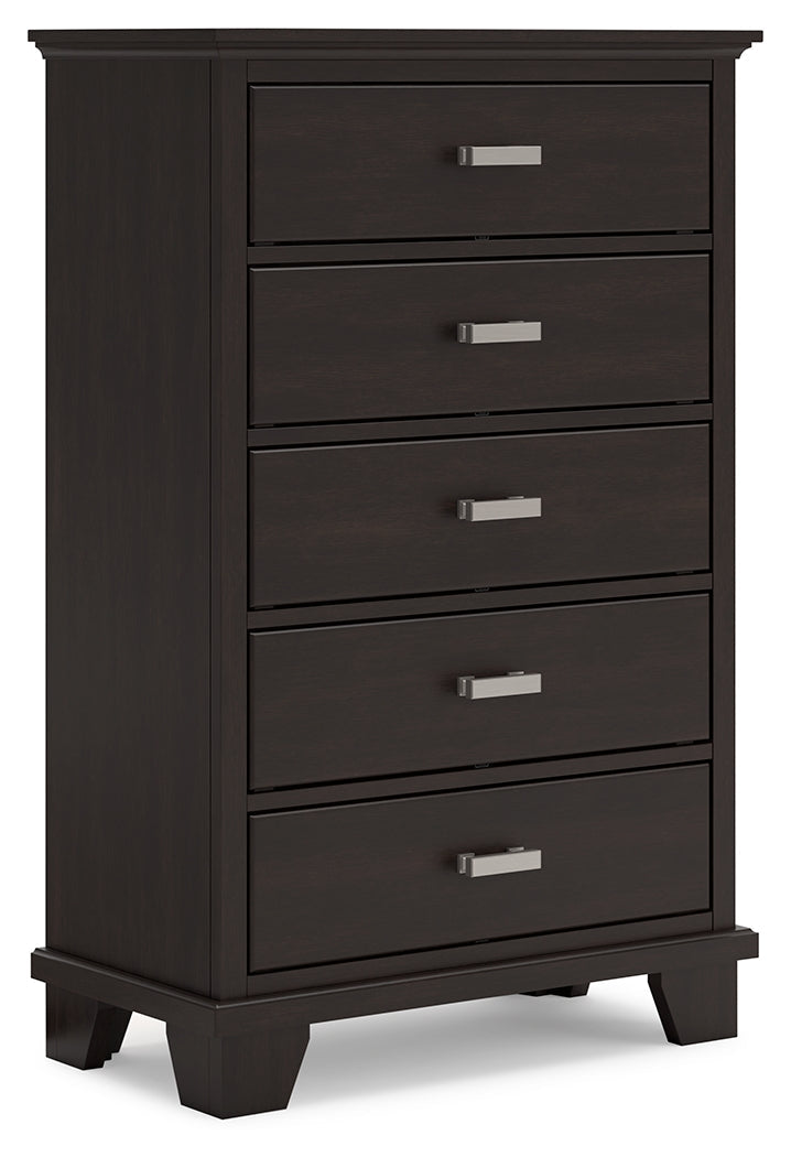 Covetown Queen Panel Bed, Dresser, Mirror, Chest and Nightstand, Dark Brown