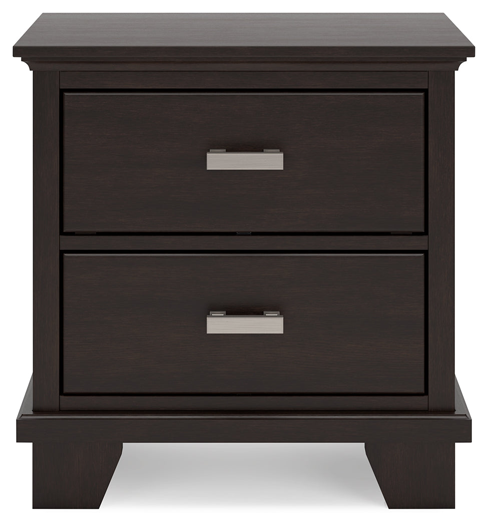 Covetown Dark Brown Queen Panel Bedroom Set with Nightstand
