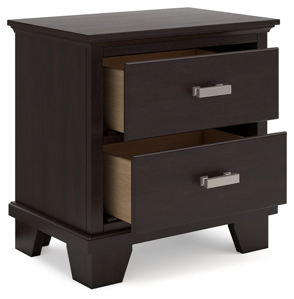 Covetown Dark Brown Queen Panel Bedroom Set with Nightstand