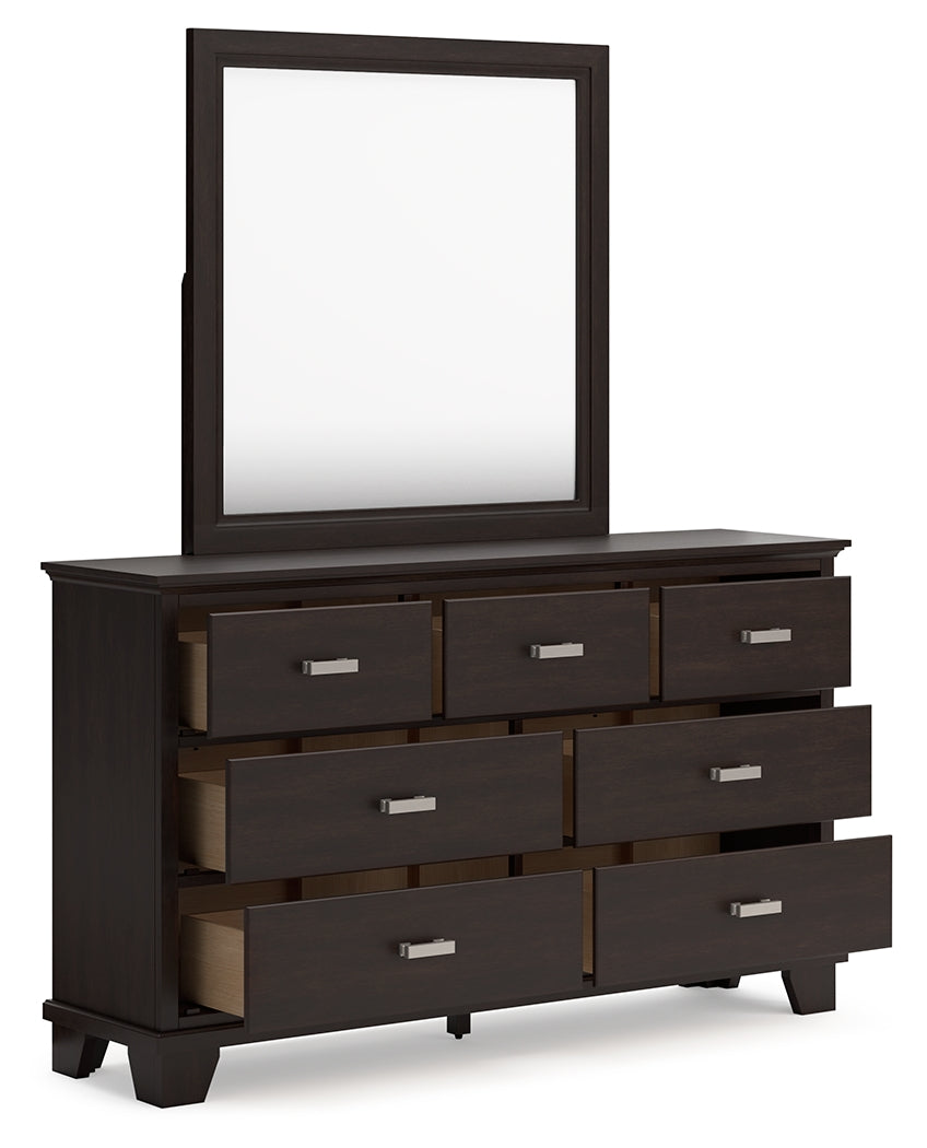 Covetown Queen Panel Bedroom Set