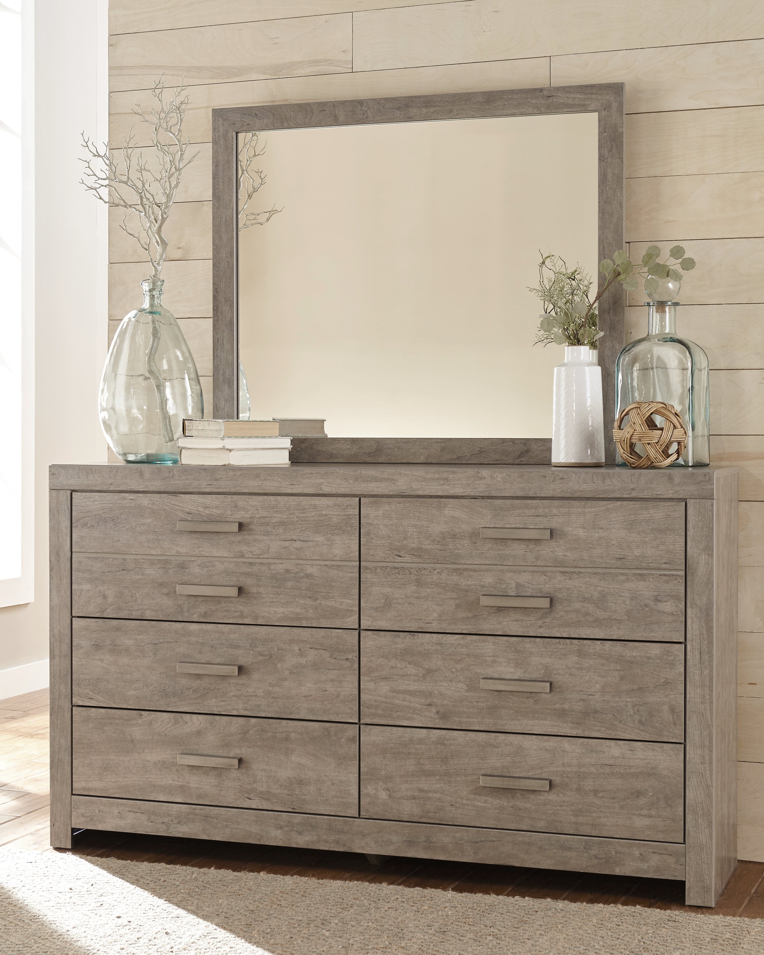 Culverbach Gray Queen Bed w/Mirrored Dresser & 2 Nightstand
