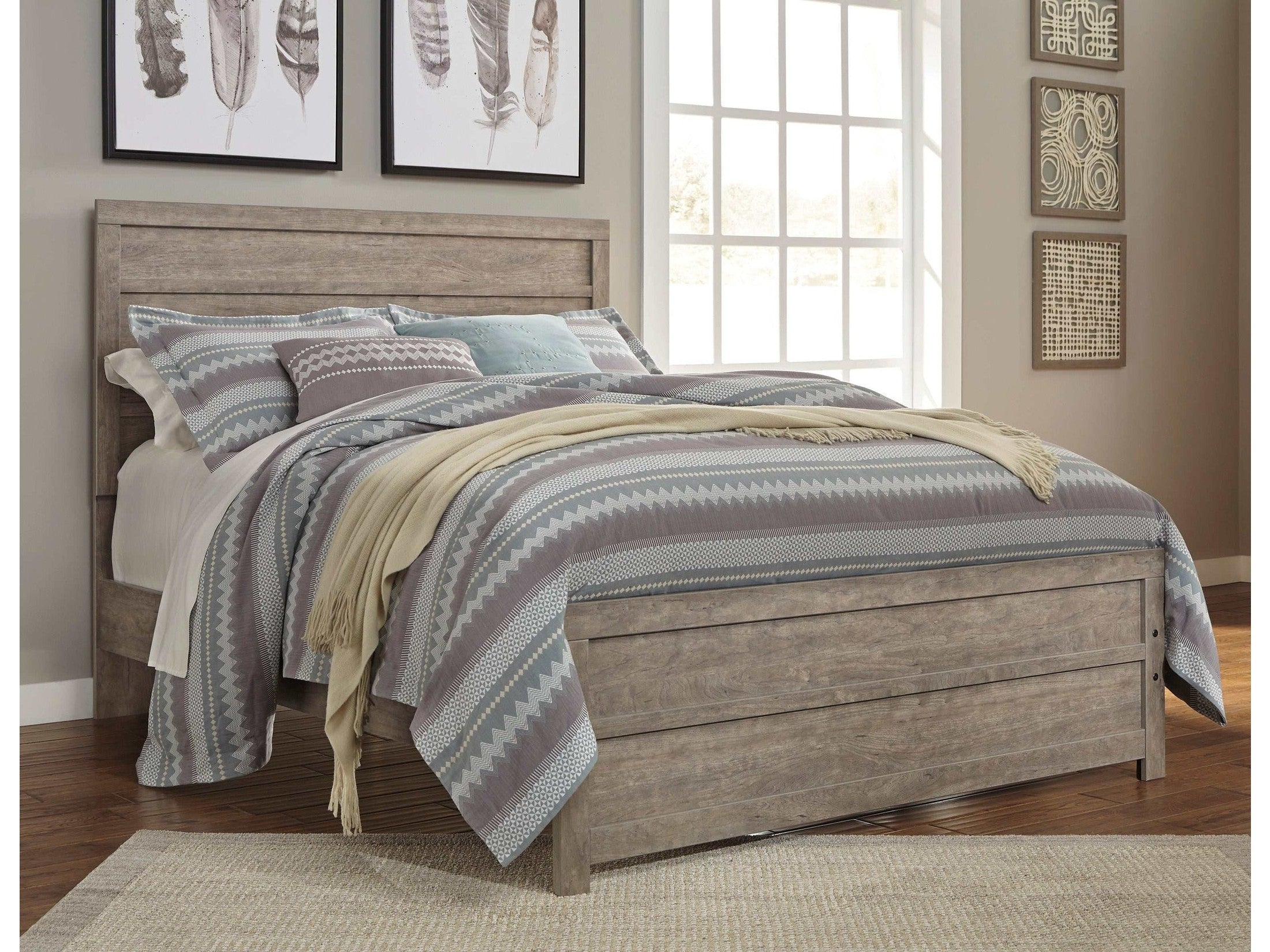 Culverbach Gray Queen Panel Bed