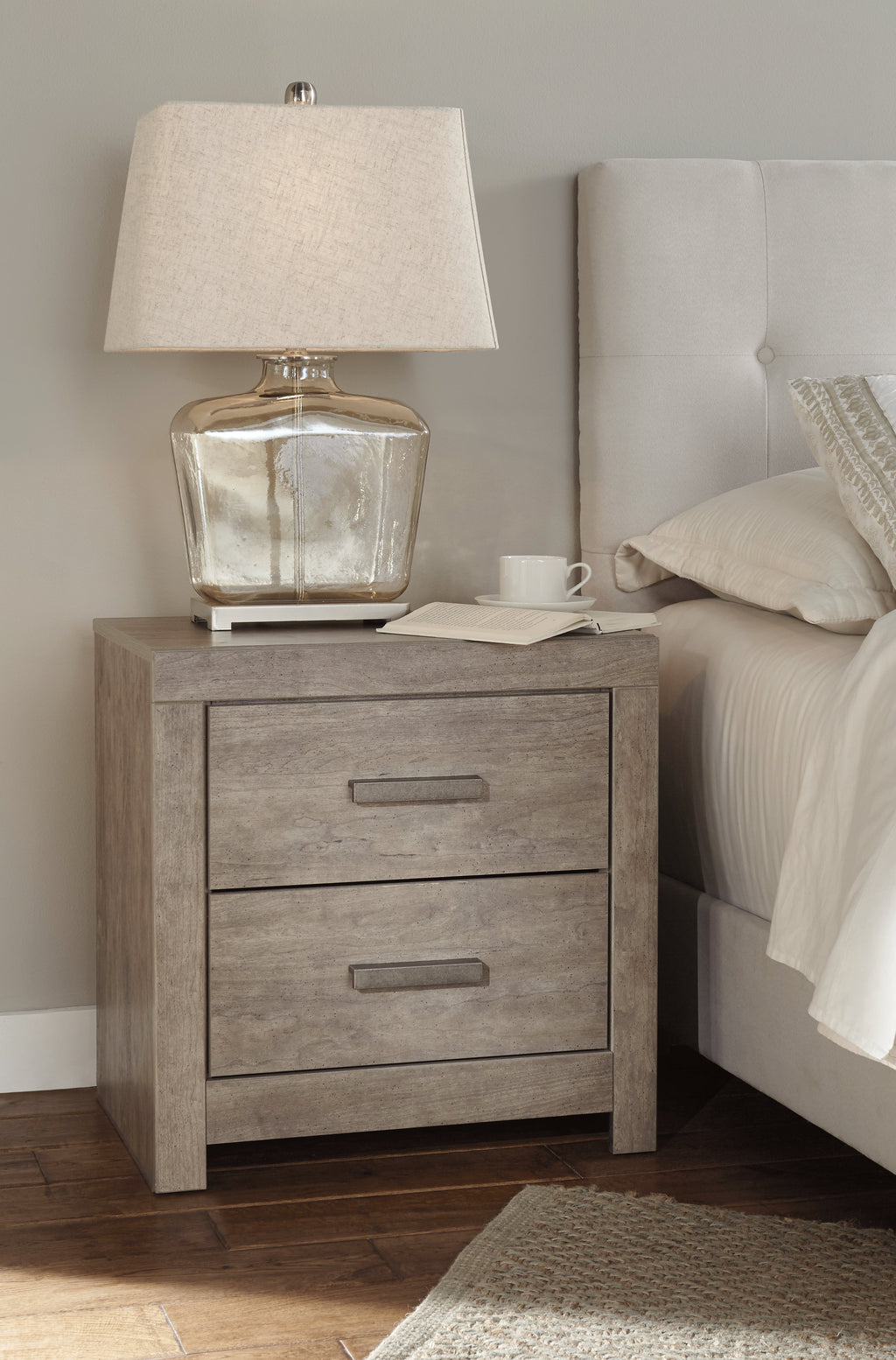 Culverbach Queen Panel Bedroom Set, Gray