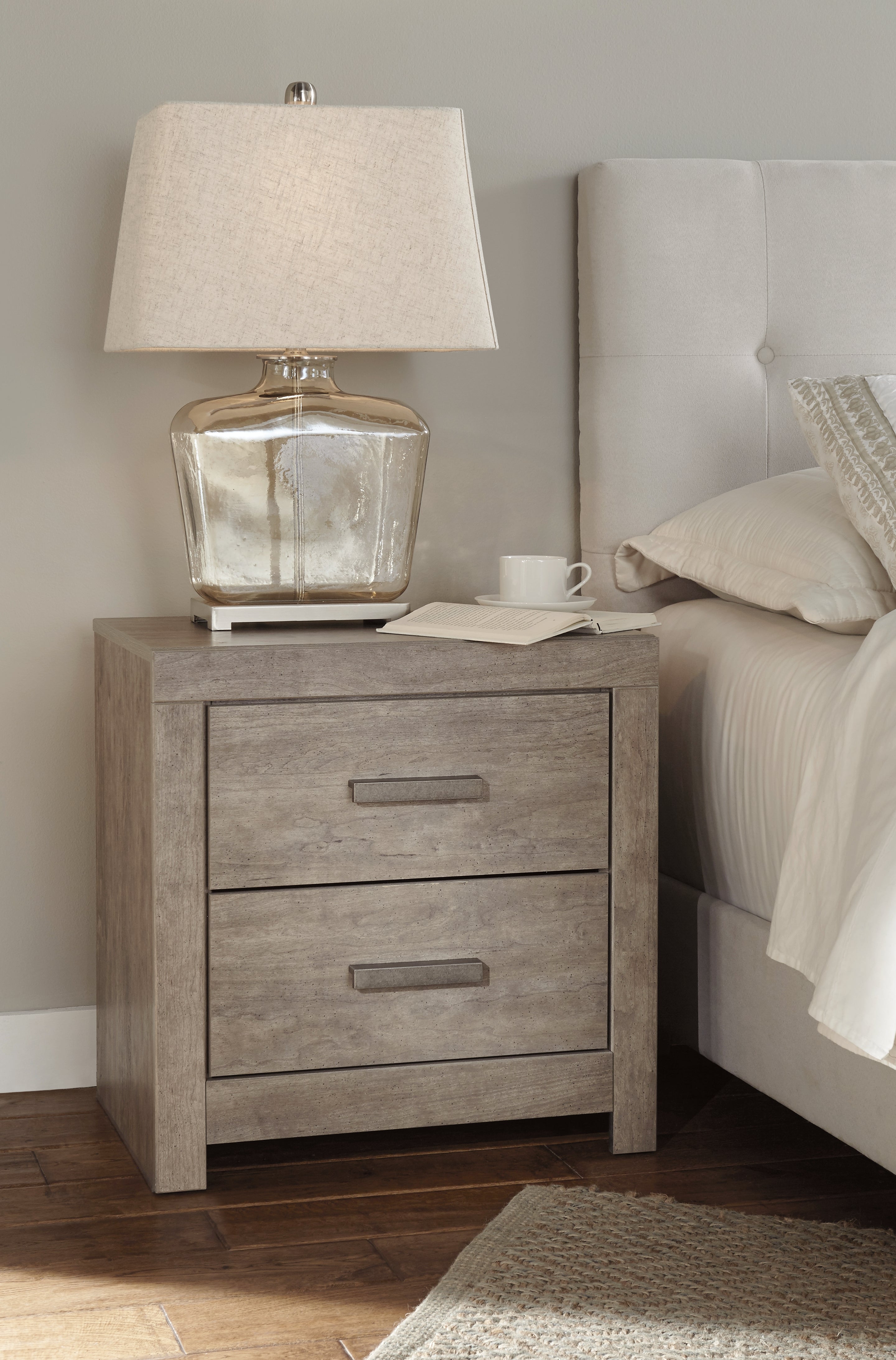 Culverbach Queen Panel Bedroom Set, Gray