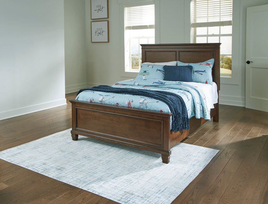 Danabrin Brown Full Panel 5-Piece Bedroom Set w/ 2 Nightstands