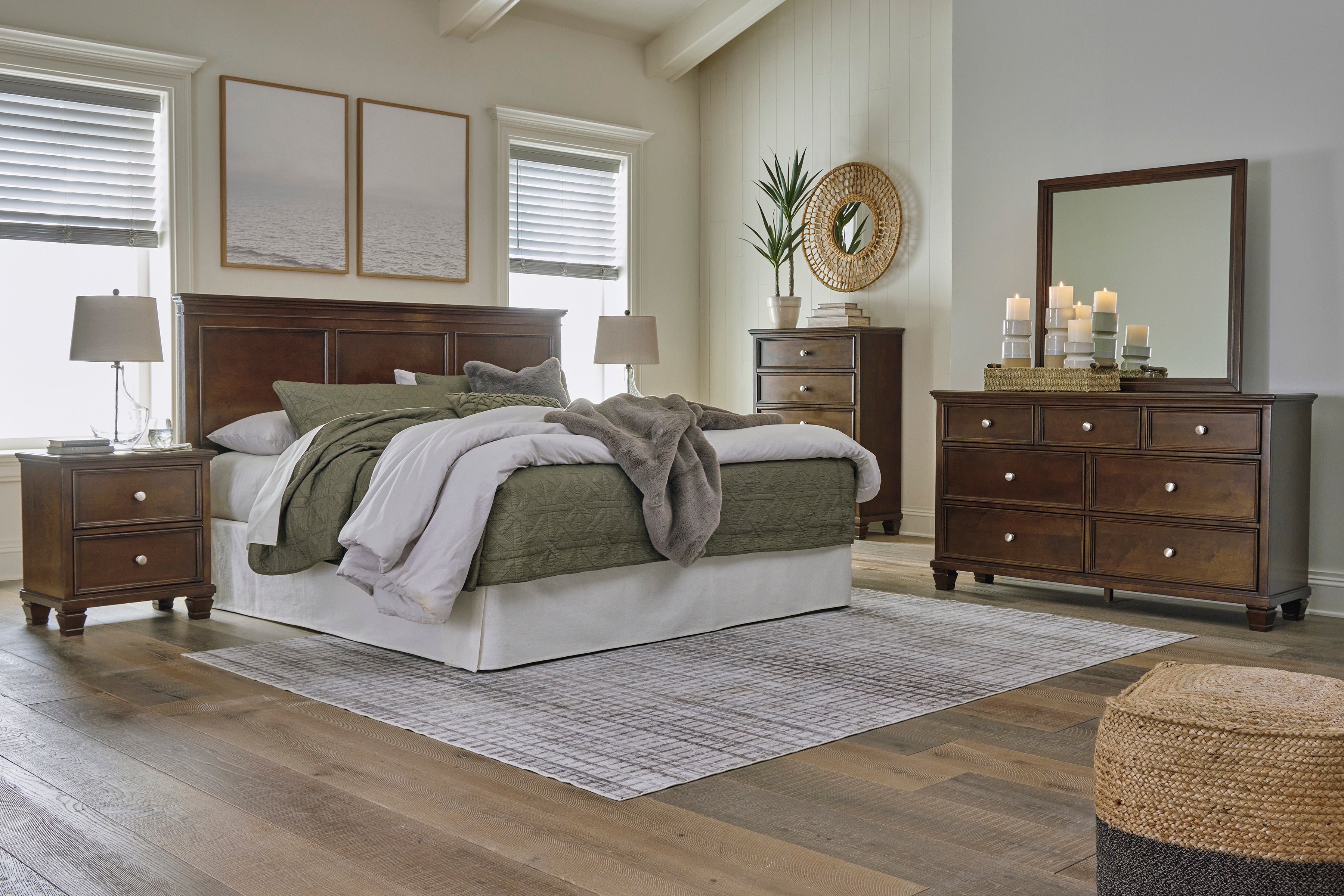 Danabrin Brown King Panel 5-Piece Bedroom Set