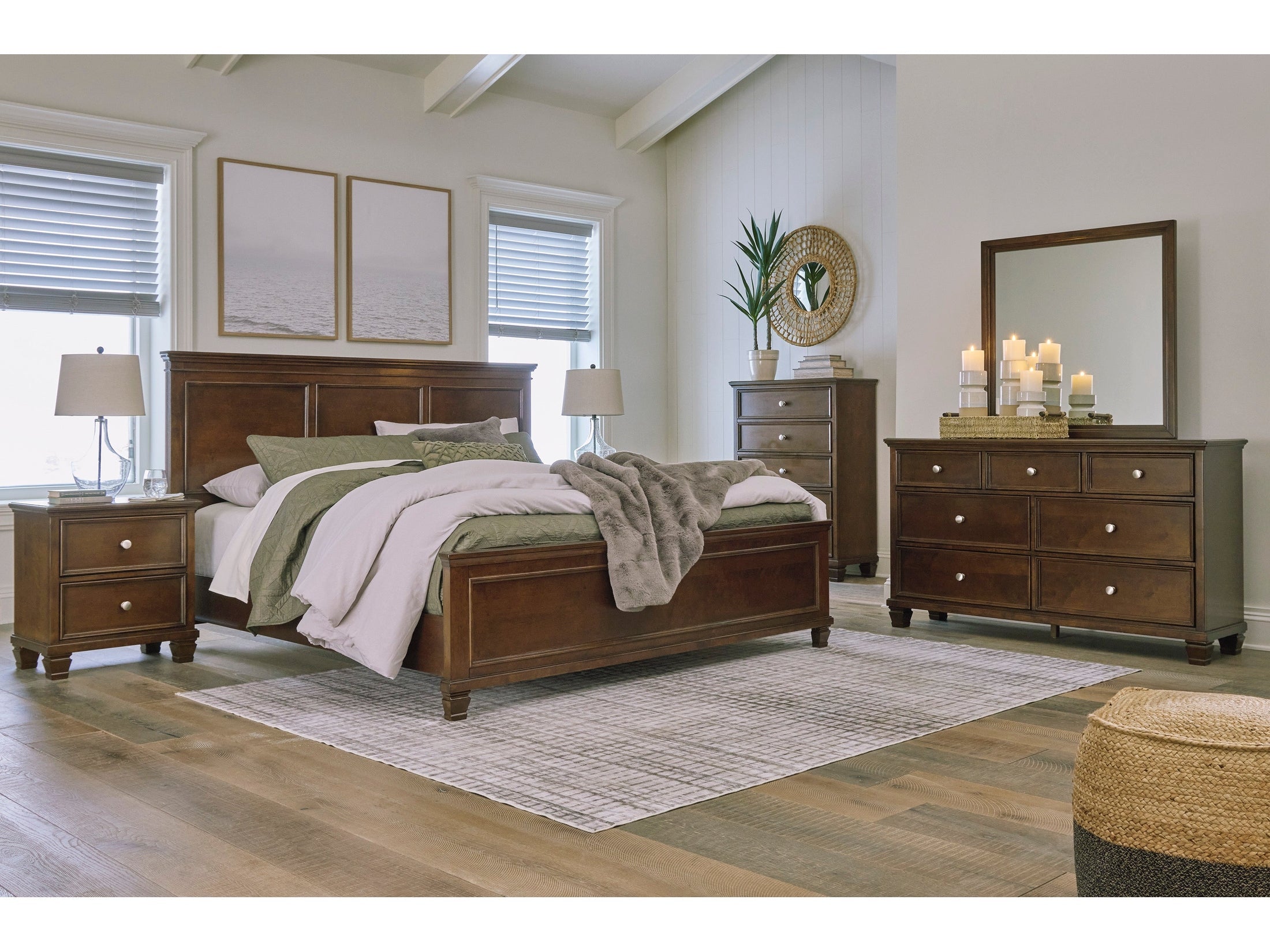 Danabrin Brown King Panel 5-Piece Bedroom Set w/ 2 Nightstands