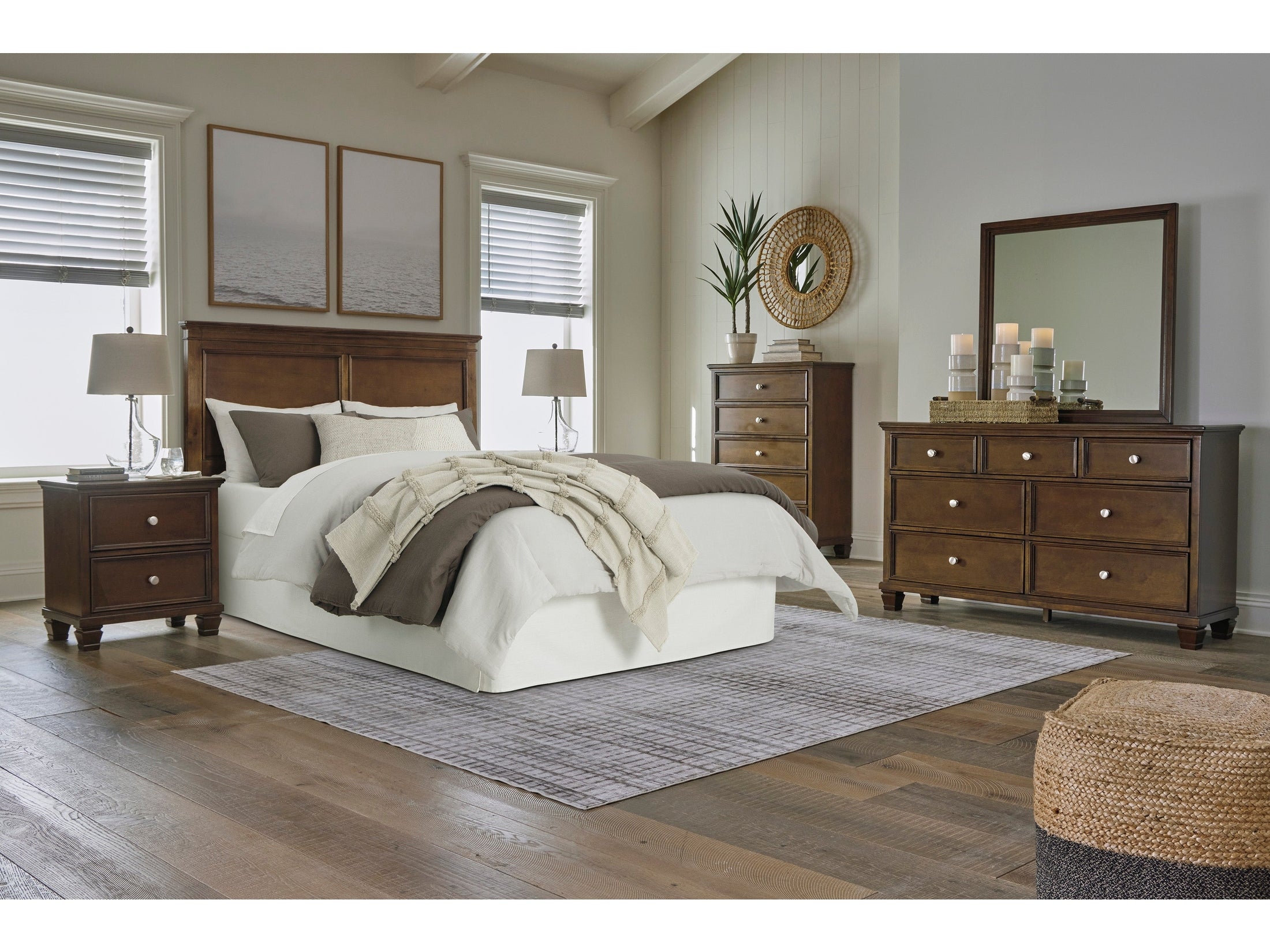 Danabrin Brown Queen Panel 5-Piece Bedroom Set w/ 2 Nightstands