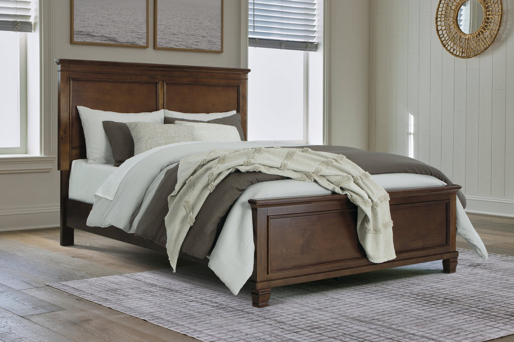 Danabrin Queen Panel Bedroom Set, Brown