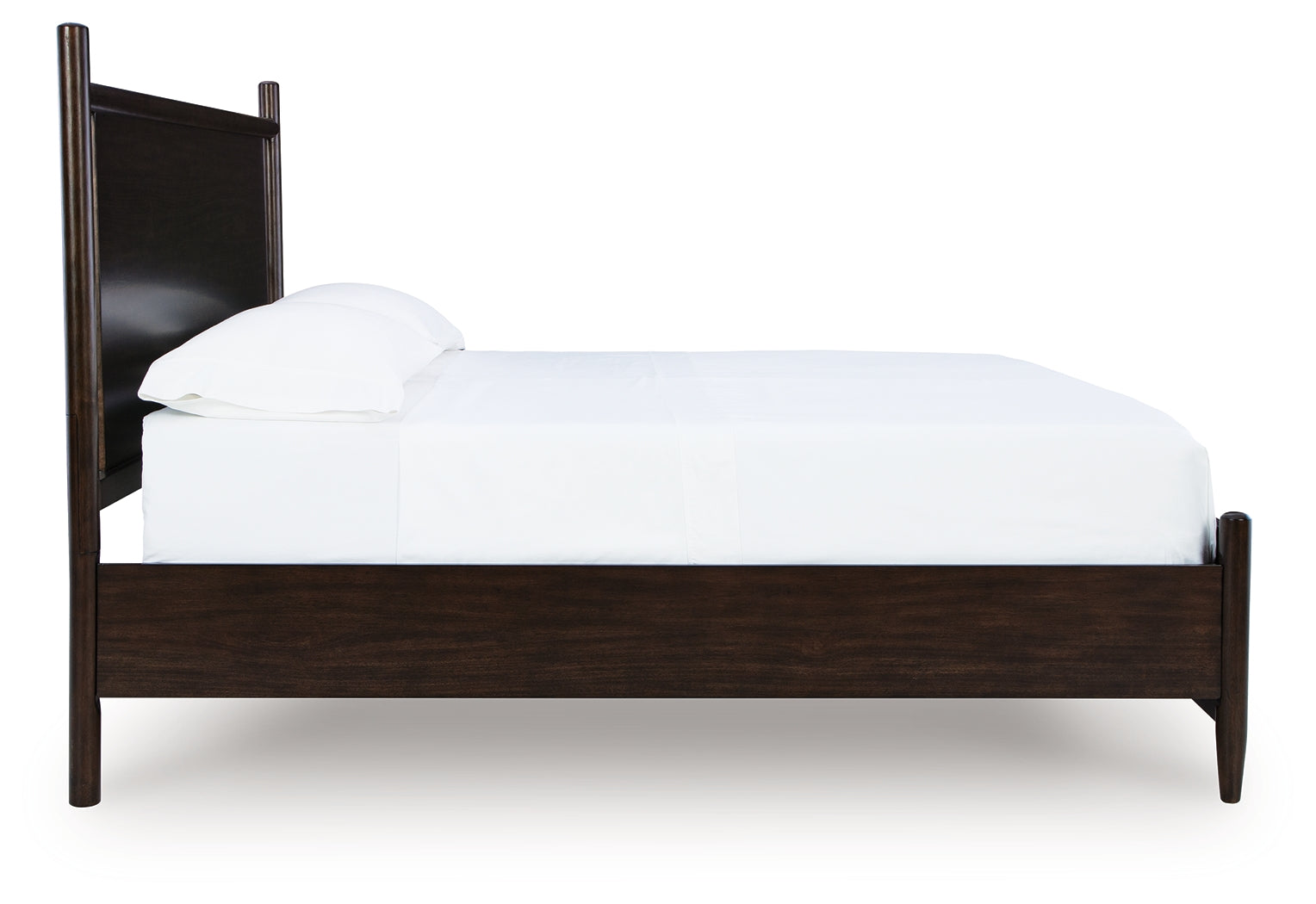 Dantenton Merlot Queen Panel Bed