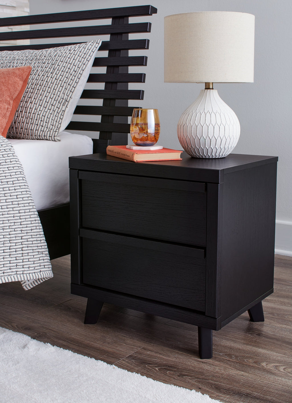 Danziar King Panel Bedroom Set, Black