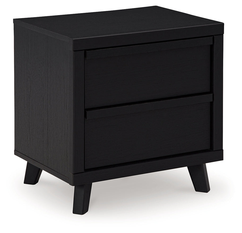 Danziar Black Queen Panel Bedroom Set with Chest and Nightstand