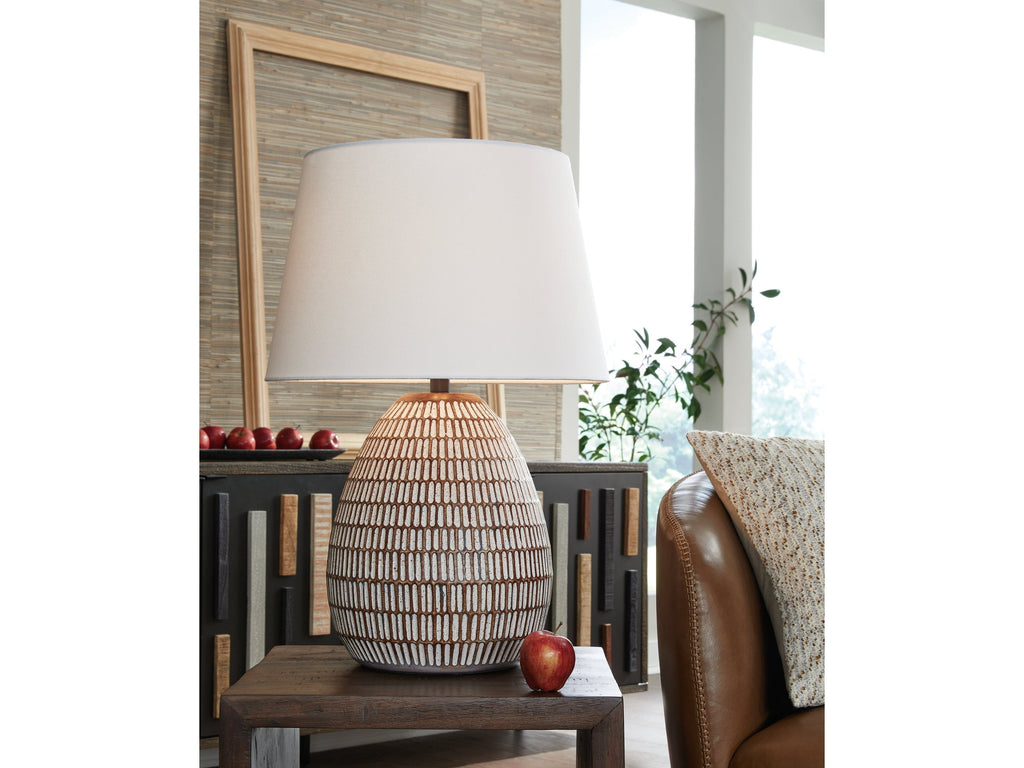 Darrich Beige/White 2-Piece Lamp Set