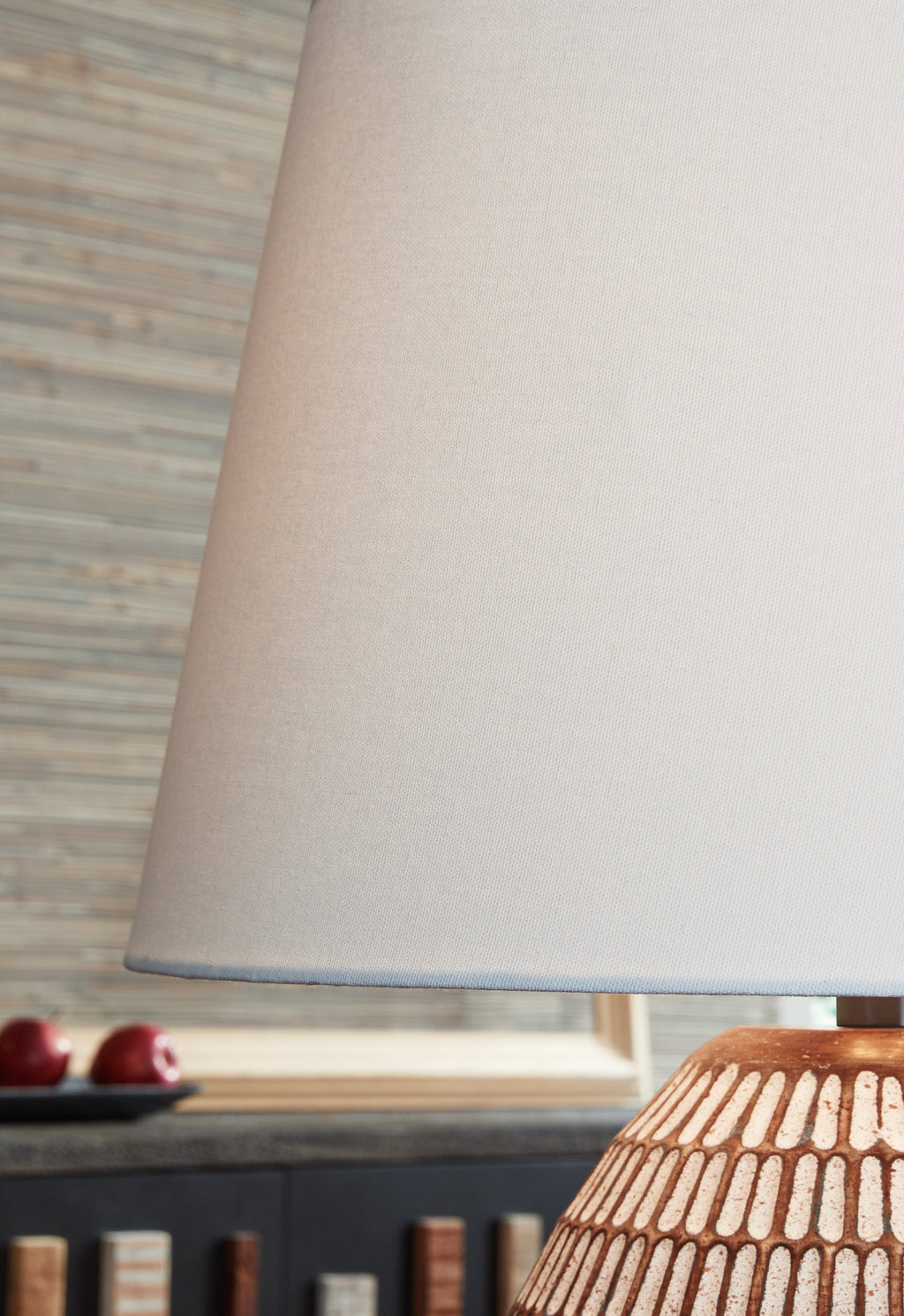 Darrich Beige/White 2-Piece Lamp Set