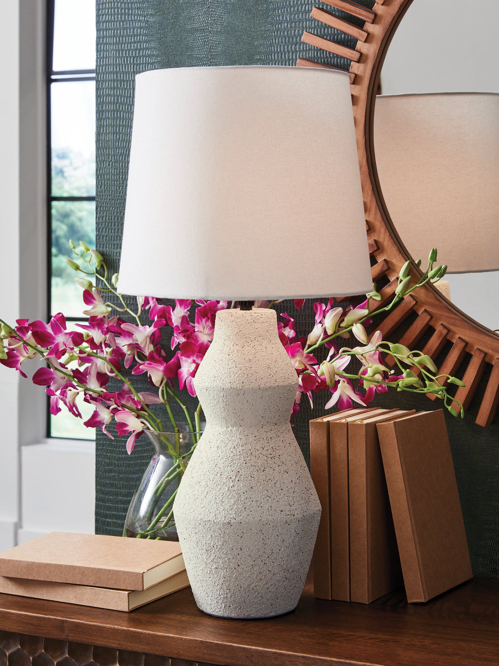 Dawthorne Cream Paper Table Lamp (1/CN)