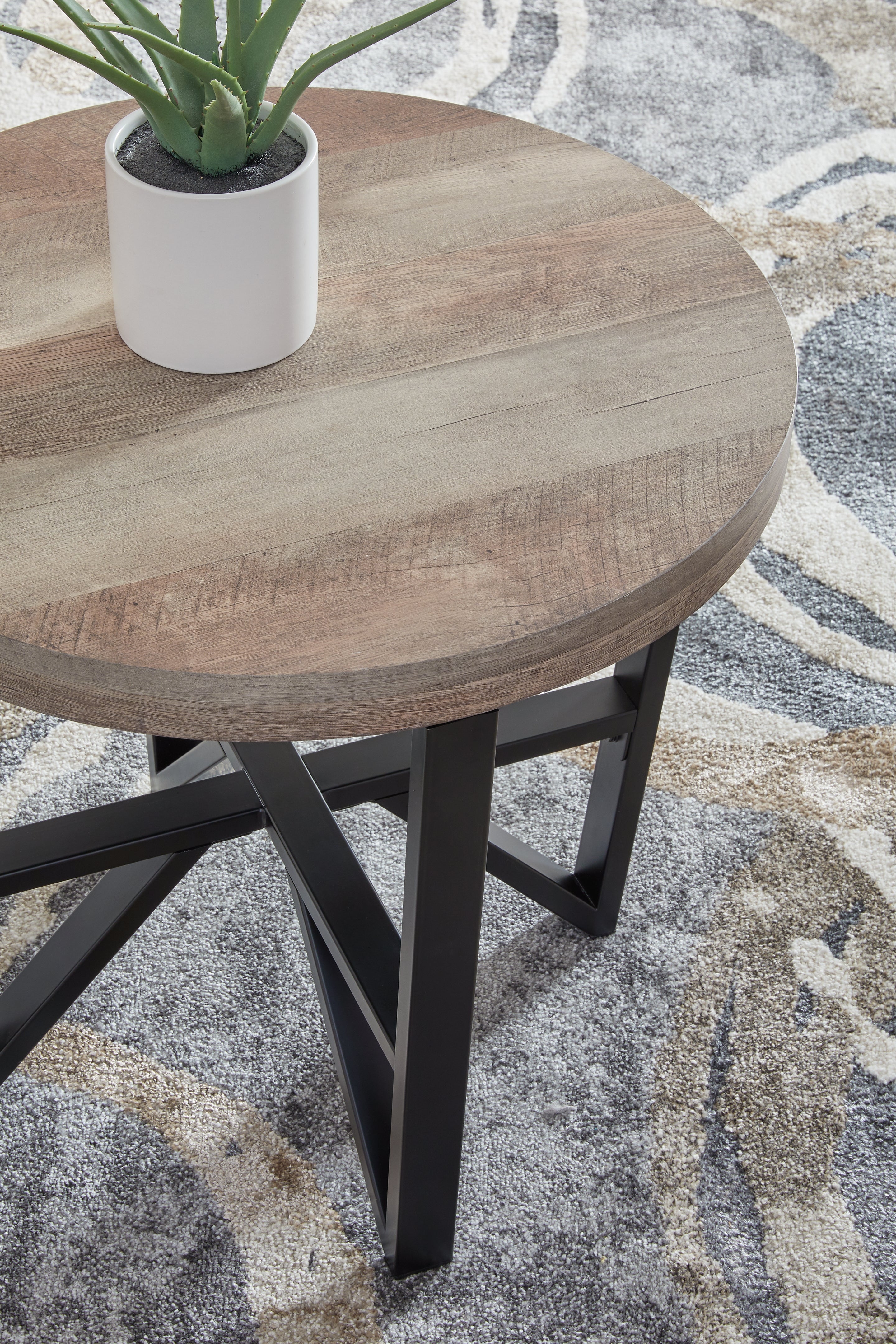 Deanlee Grayish Brown/Black Occasional Table Set (Set of 3)