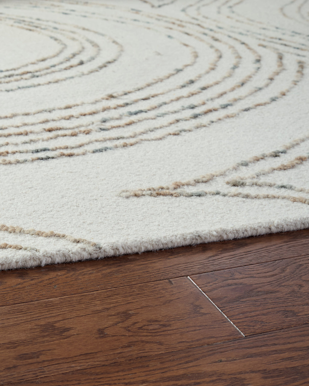 Deenbury Ivory/Green/Brown Medium Rug