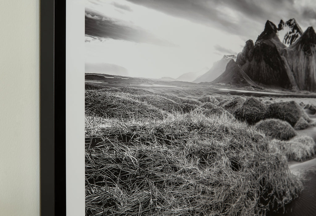Delstone Black/White Wall Art