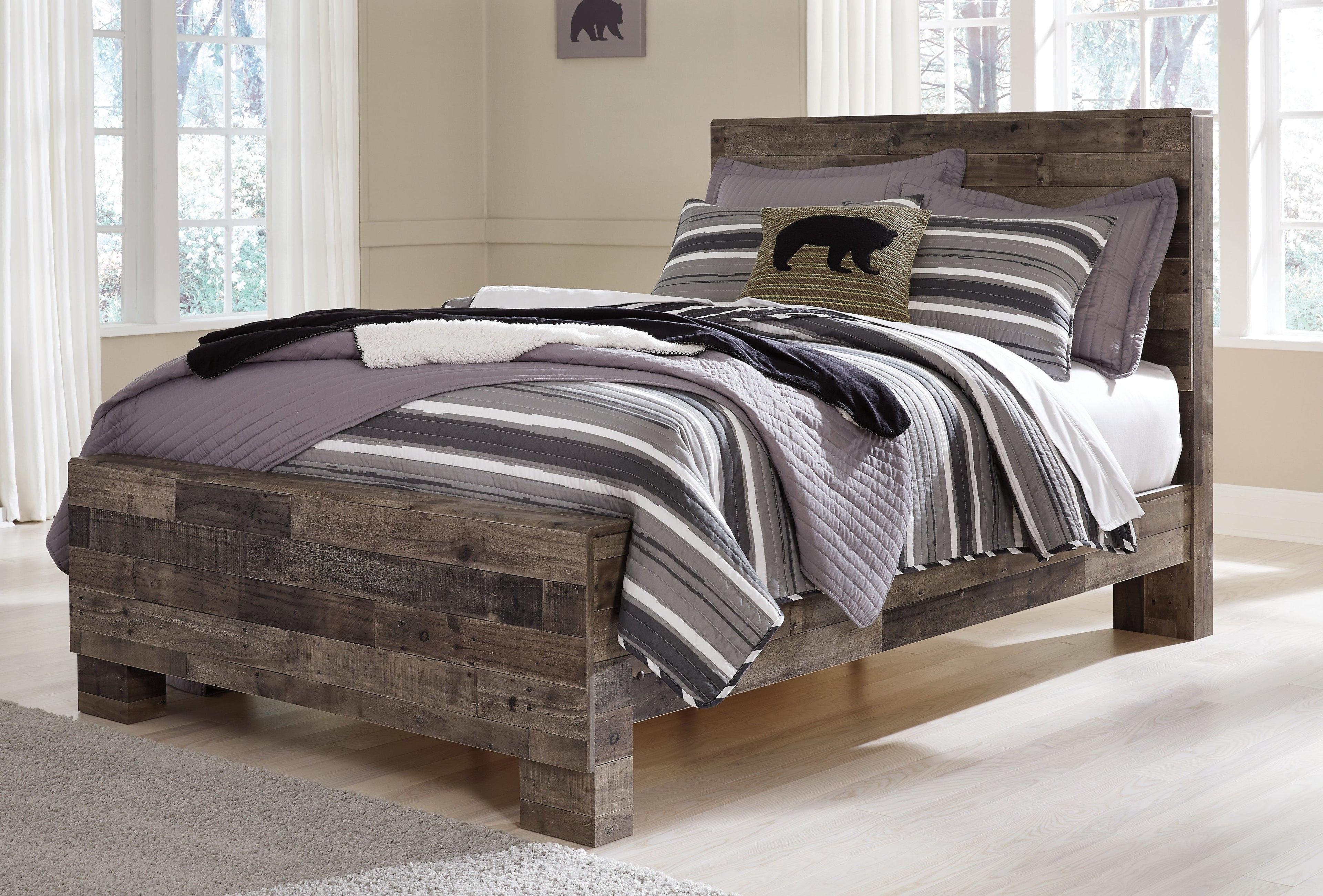 Derekson Multi Gray Full Panel Bedroom Set with Dresser and Chest