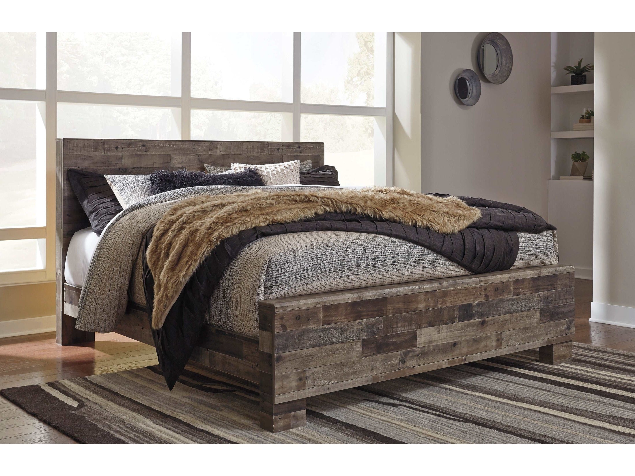Derekson Multi Gray King Panel Bed