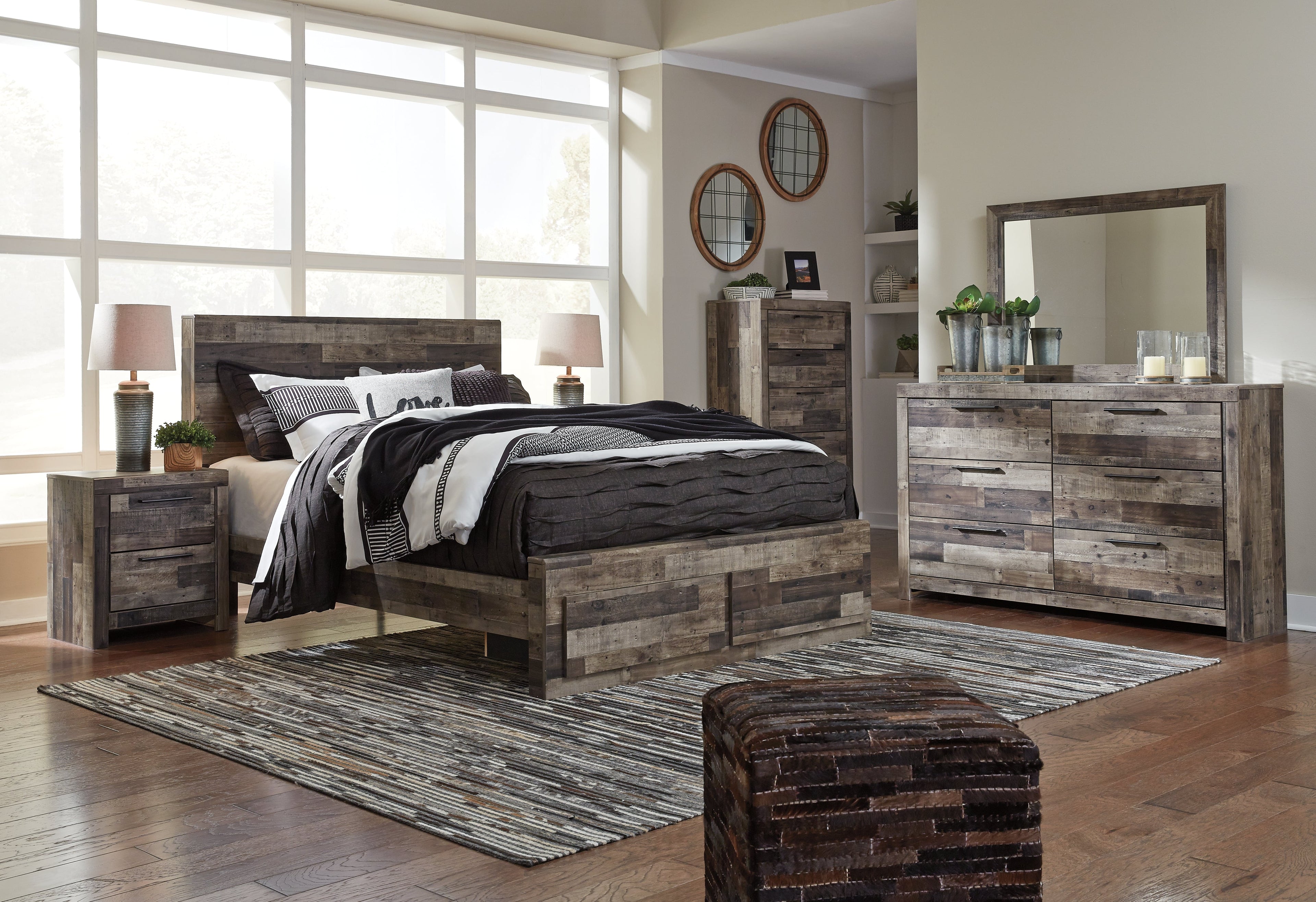 Derekson Multi Gray Queen Panel Bed w/2 Storage Drawers