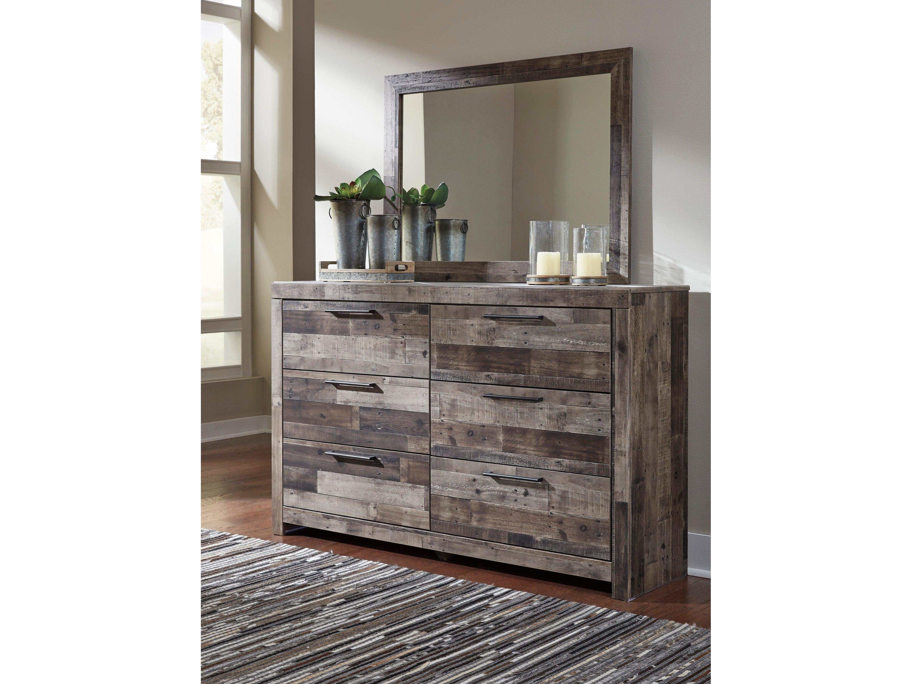 Derekson Multi Gray Queen Panel Bedroom Set / 4pc