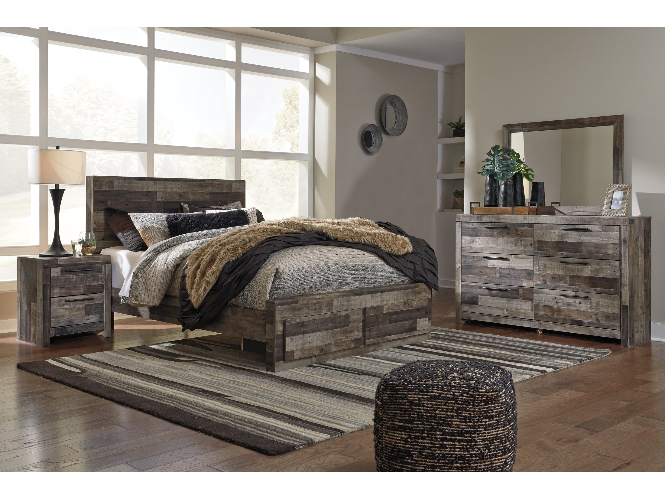 Derekson Multi Queen Panel Storage Bedroom Set, Gray