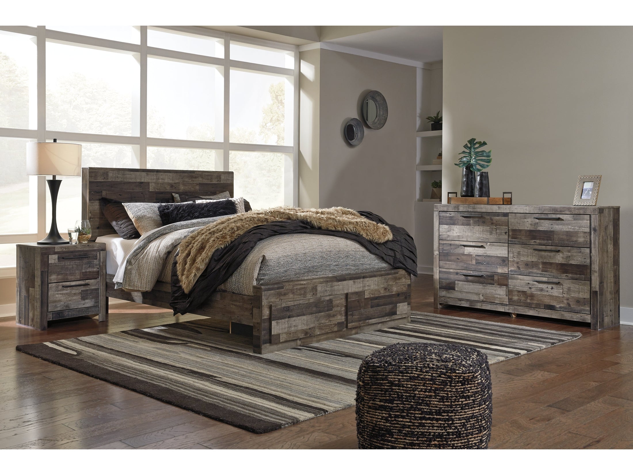 Derekson Multi Queen Panel Storage Bedroom Set, Gray