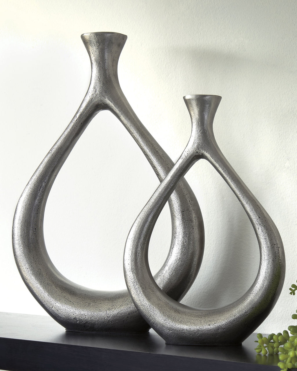 Dimaia Antique Silver Vase (Set of 2)