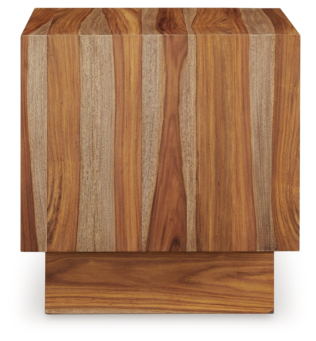 Dressonni Brown Square End Table