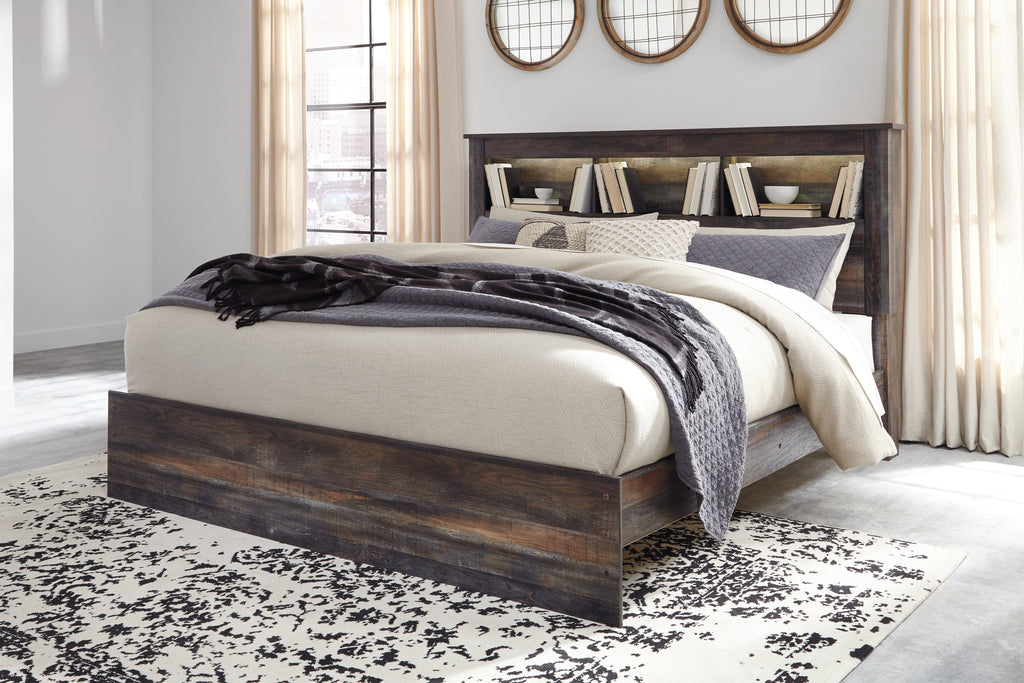 Drystan Multi King Panel Bed and Chest