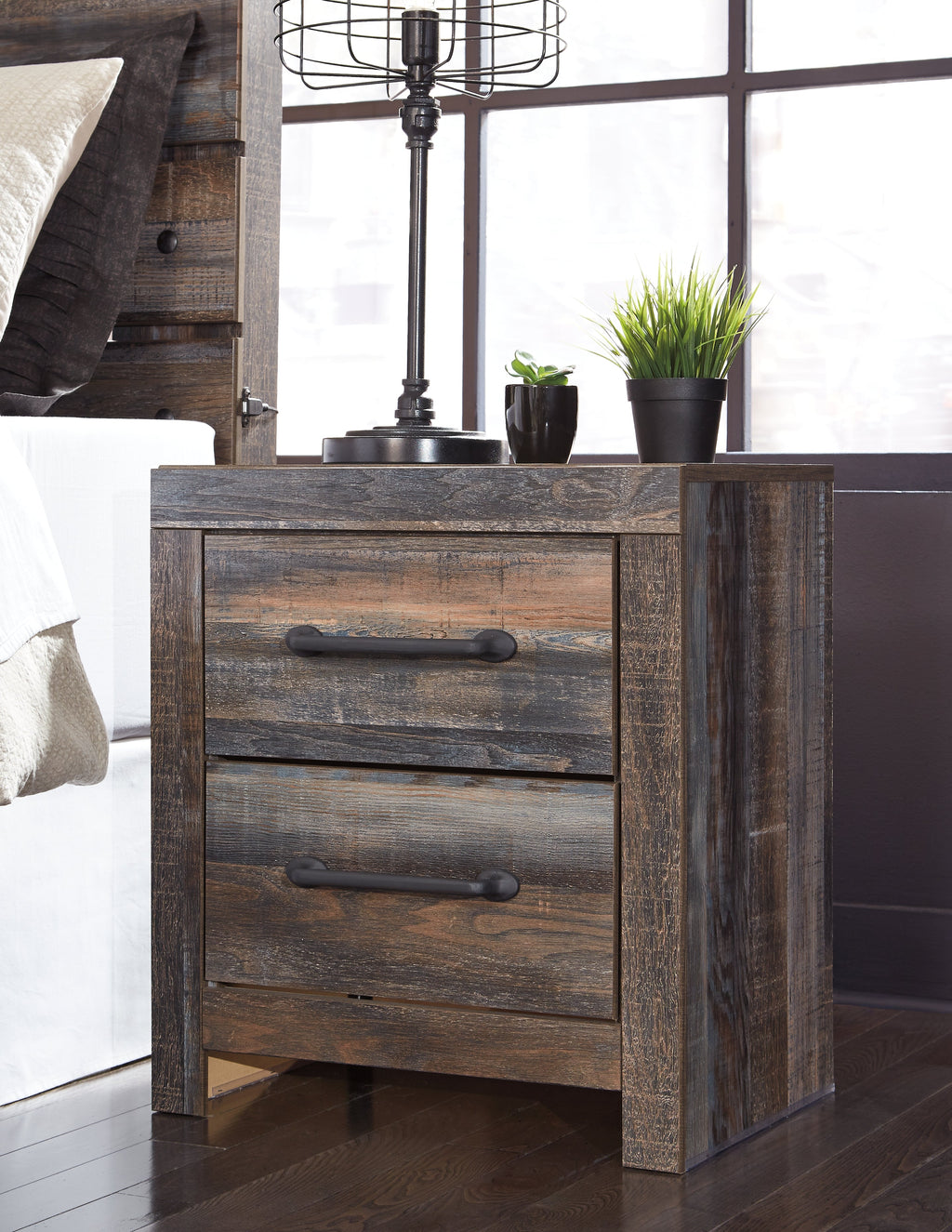Drystan Multi King Panel Bedroom Set