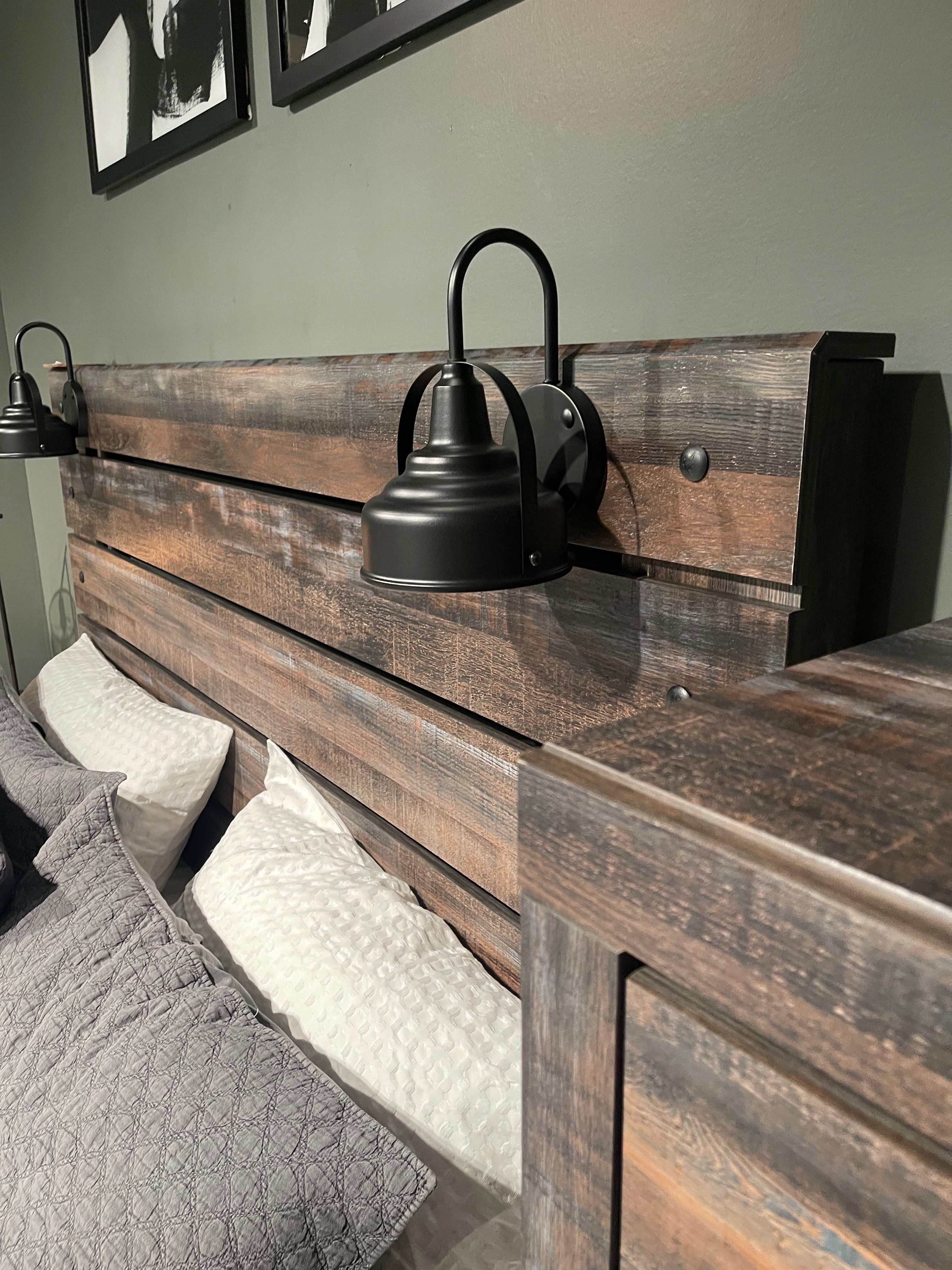 Drystan Multi Tone Queen Panel Bed w/ FB Storage