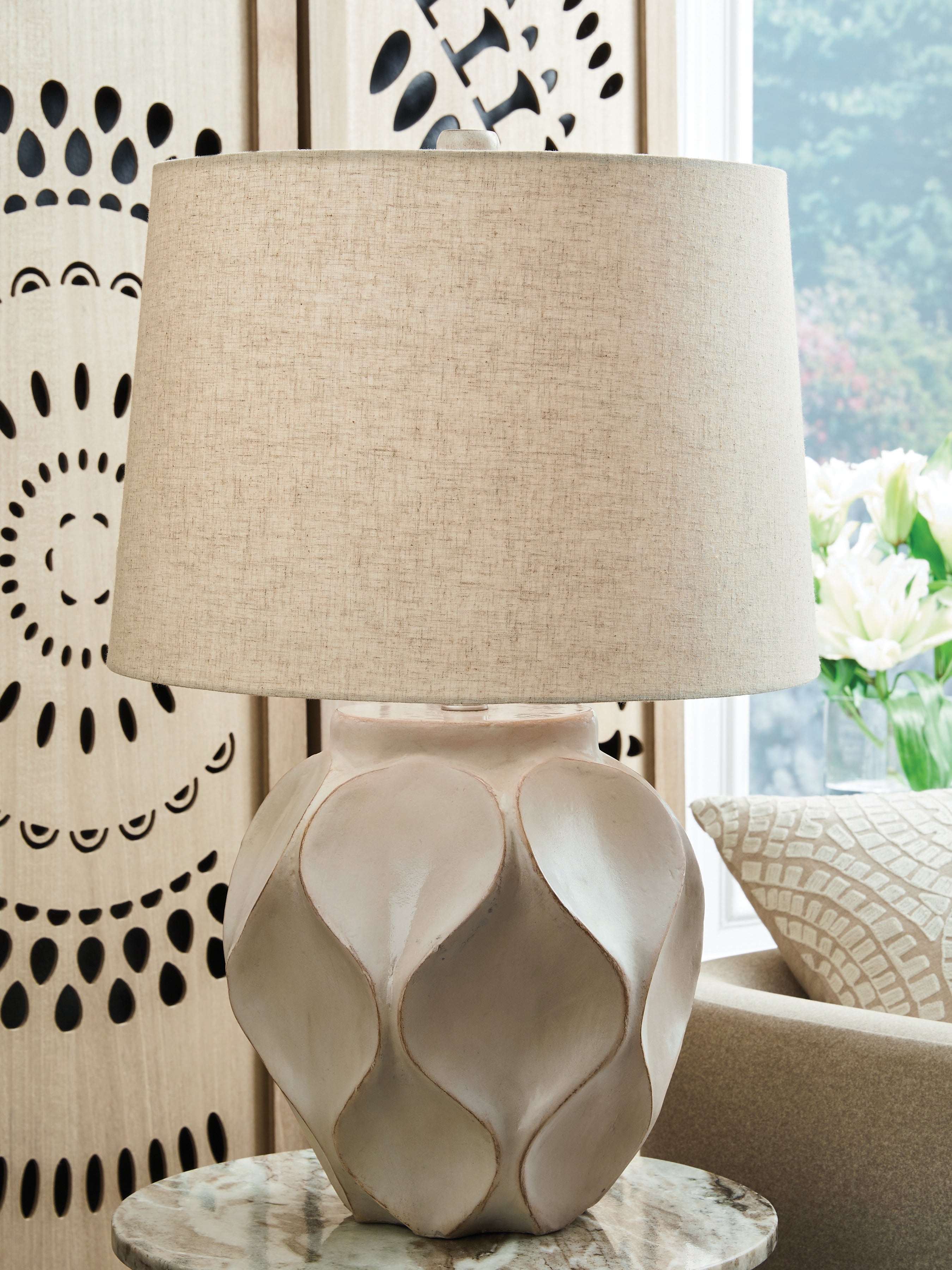 Edselham Distressed Cream Paper Table Lamp (1/CN)