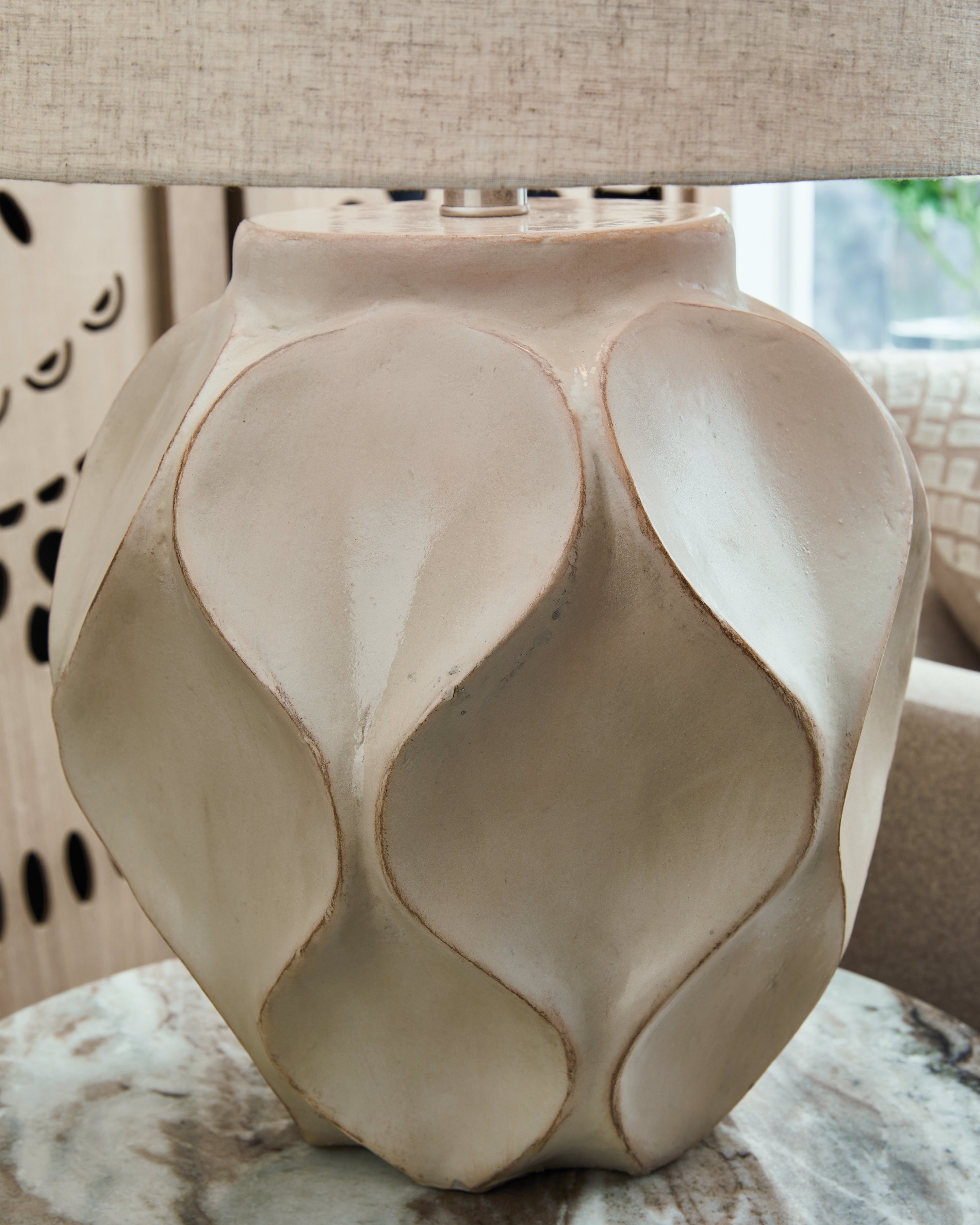 Edselham Distressed Cream Paper Table Lamp (1/CN)